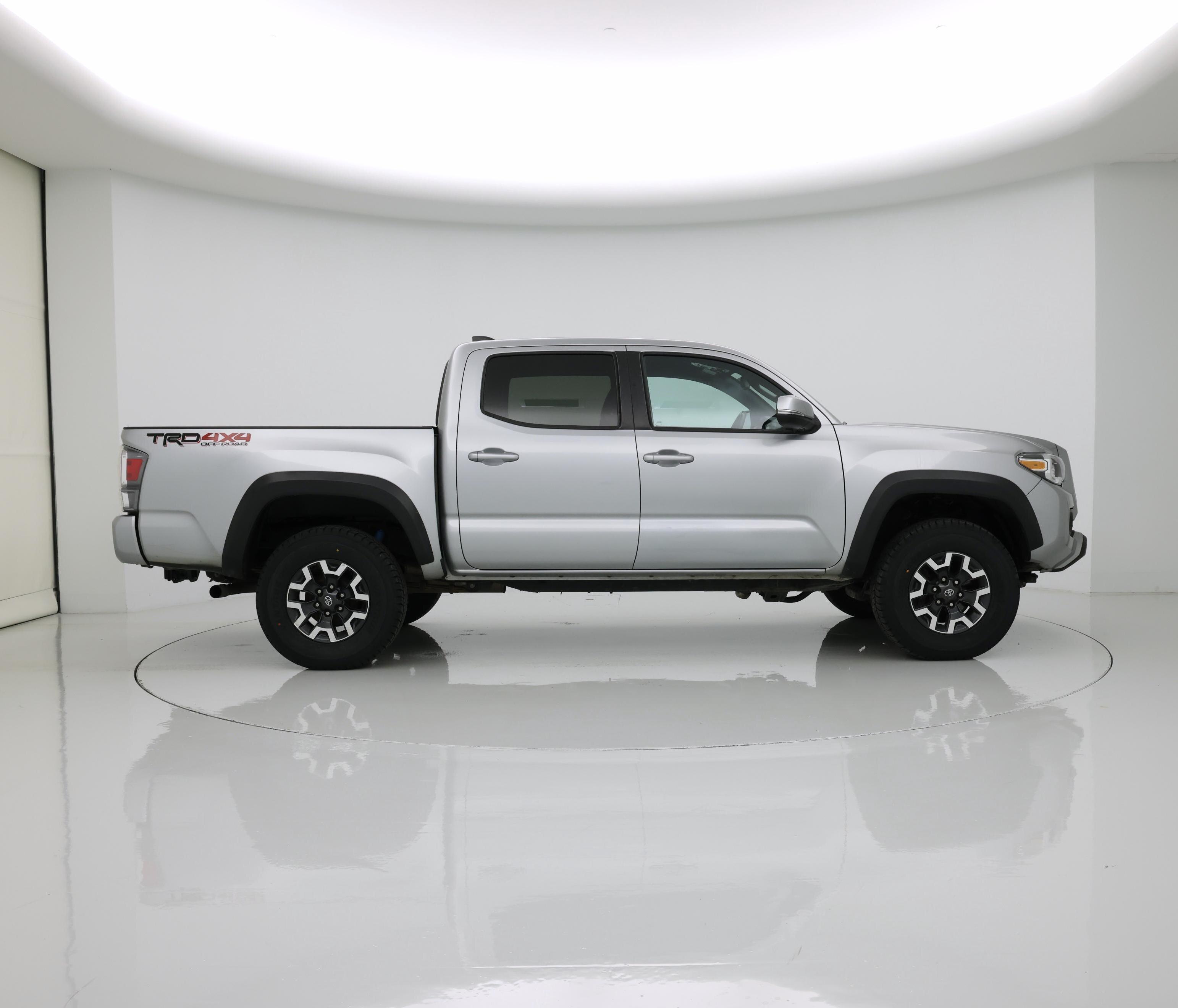 Thumbnail: 2022 Toyota Tacoma - 7