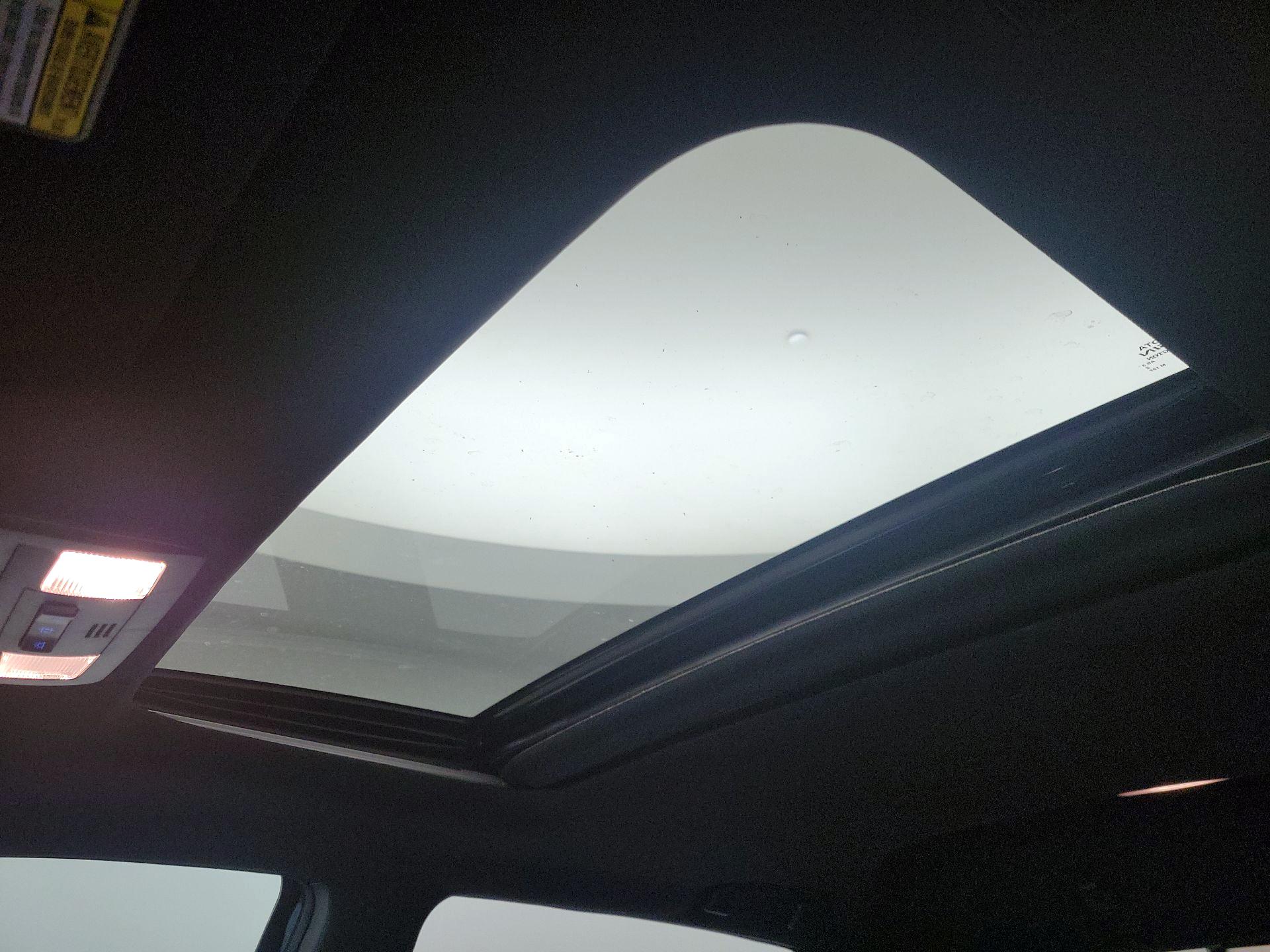 Thumbnail: 2023 Toyota Tacoma - 19