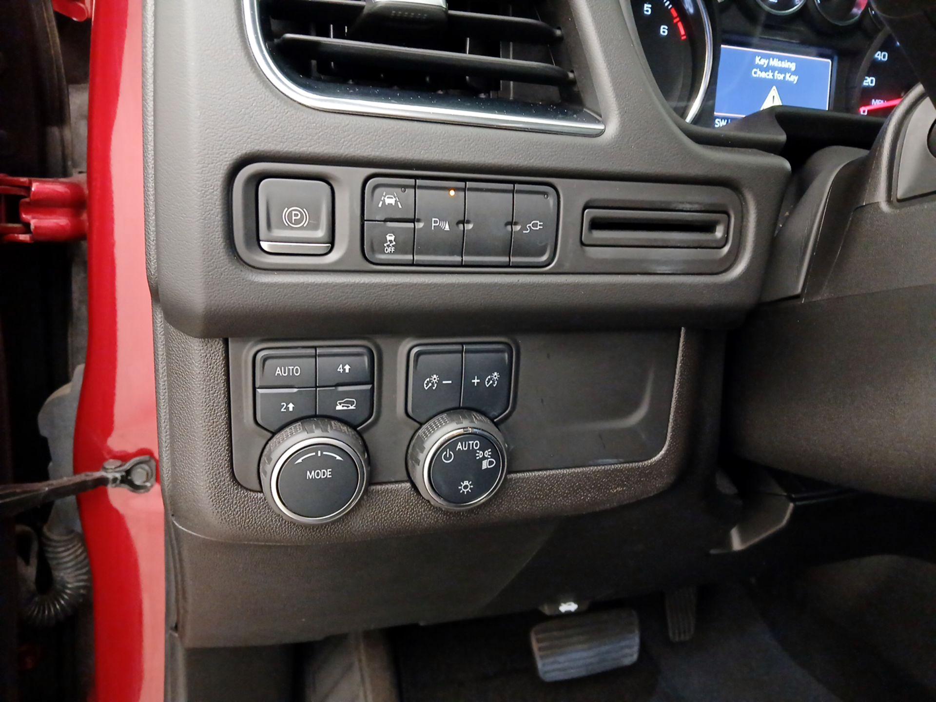 Thumbnail: 2022 Chevrolet Tahoe - 13