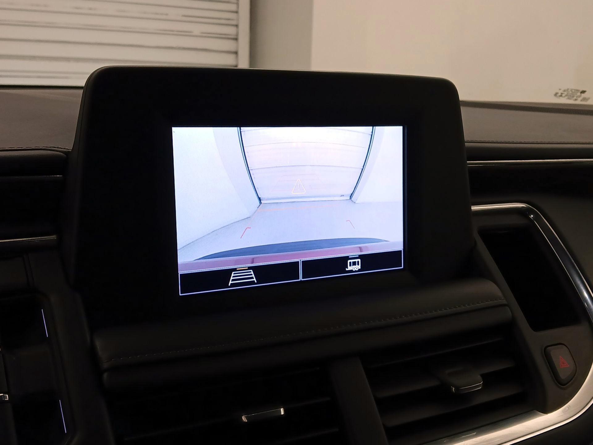 Thumbnail: 2022 Chevrolet Tahoe - 14