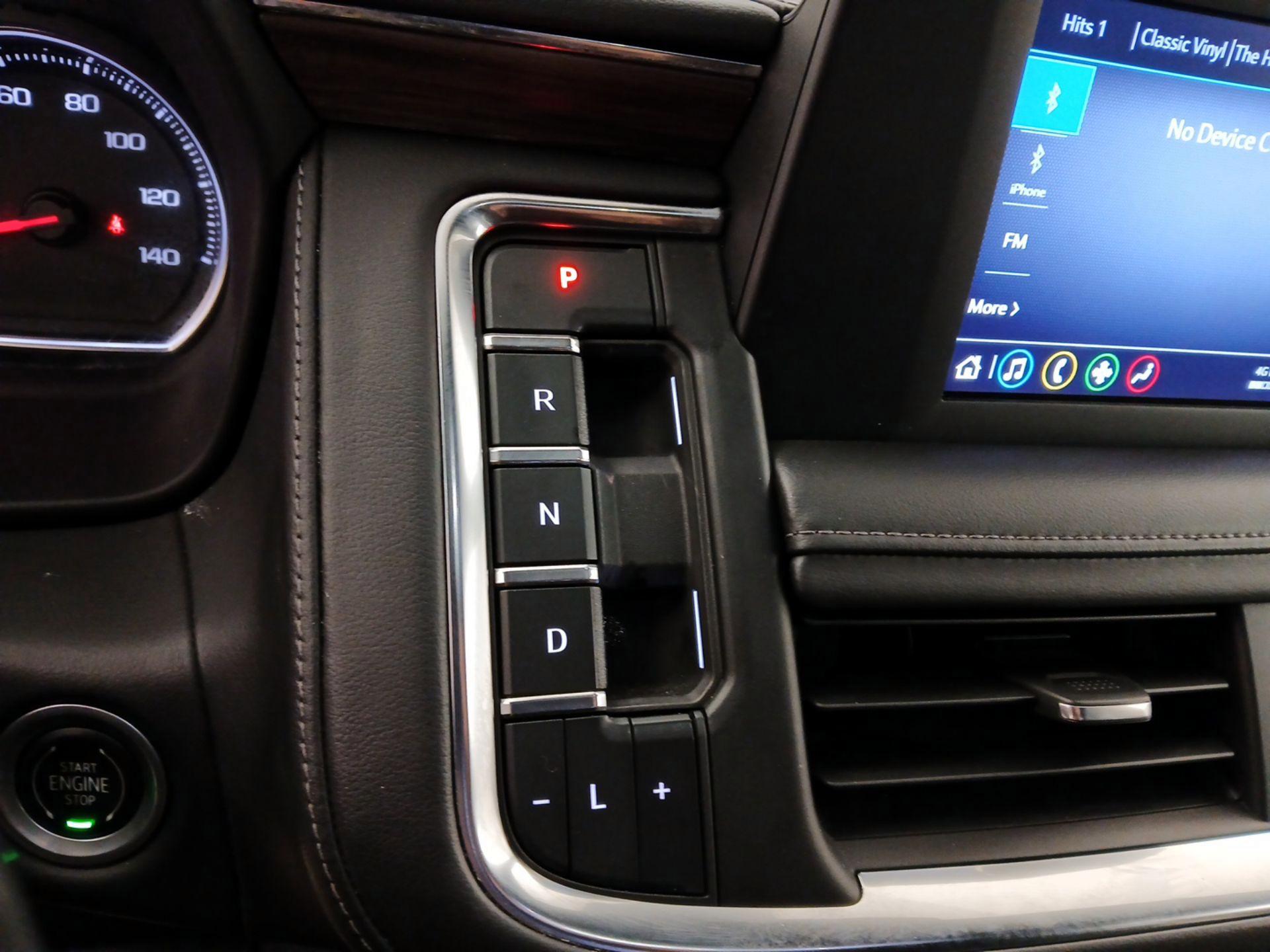 Thumbnail: 2022 Chevrolet Tahoe - 17