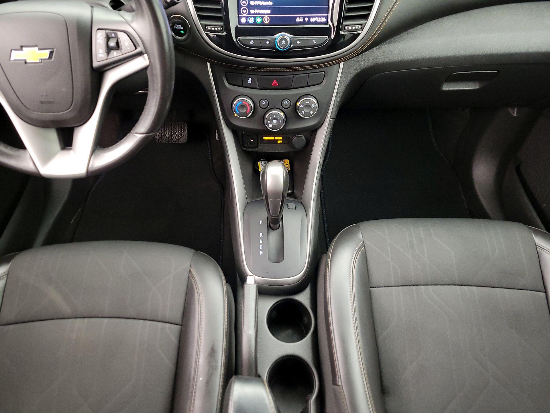 Thumbnail: 2022 Chevrolet Trax - 17