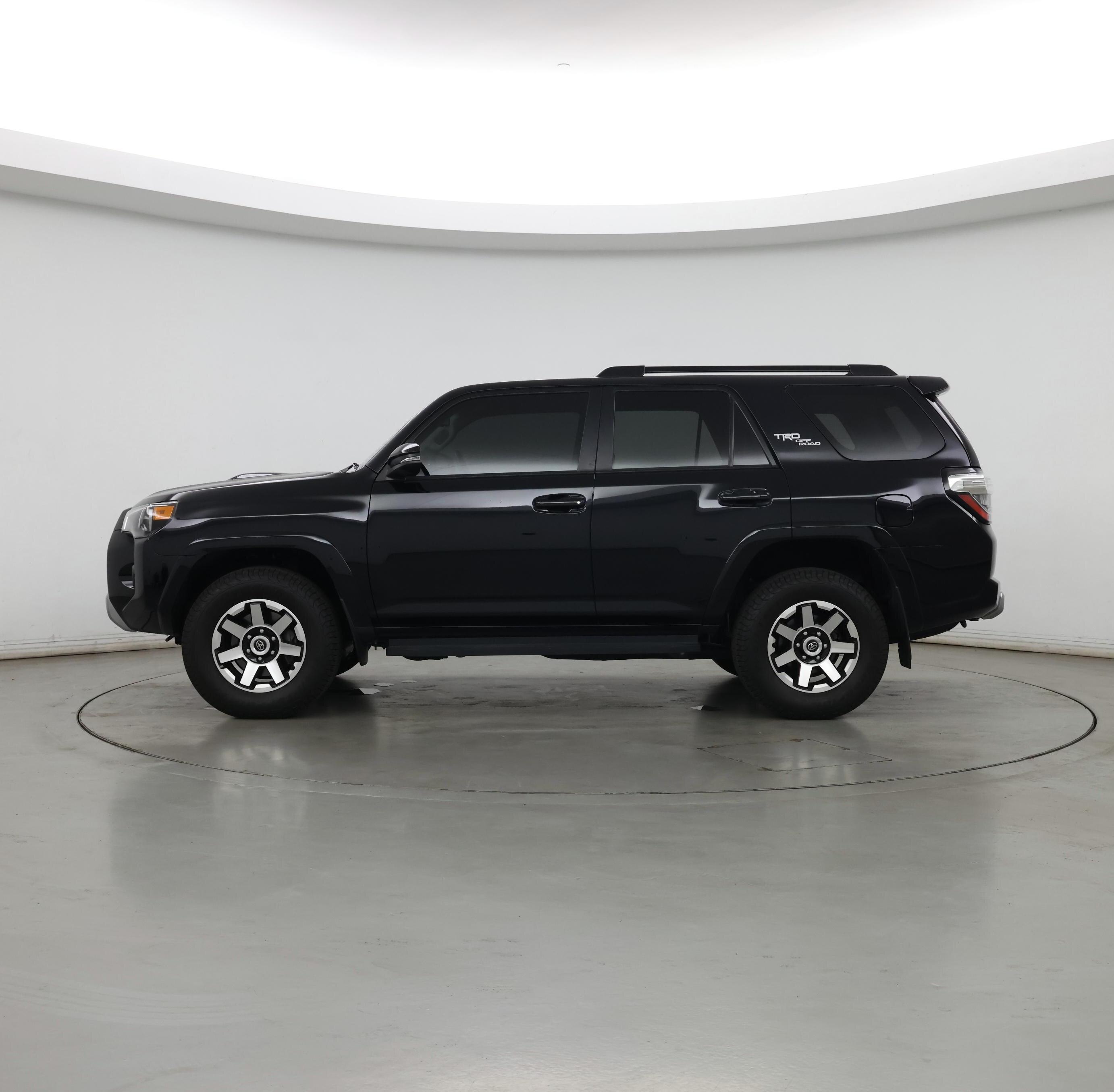 Thumbnail: 2021 Toyota 4Runner - 3