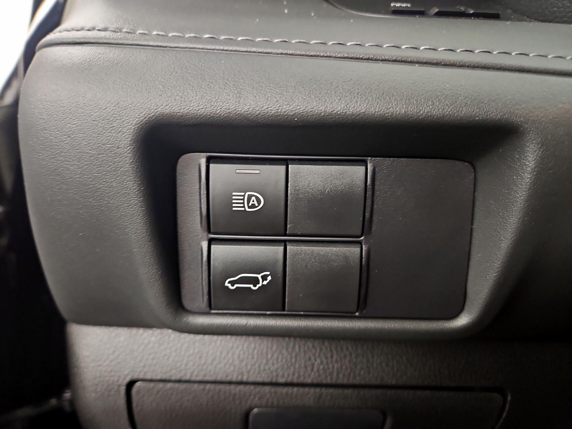 Thumbnail: 2021 Toyota Highlander - 13