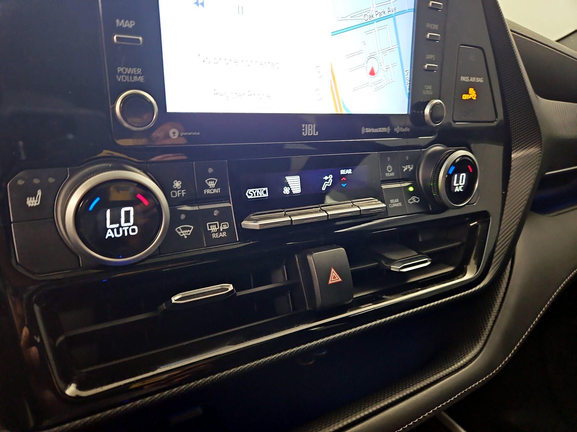 Thumbnail: 2021 Toyota Highlander - 17