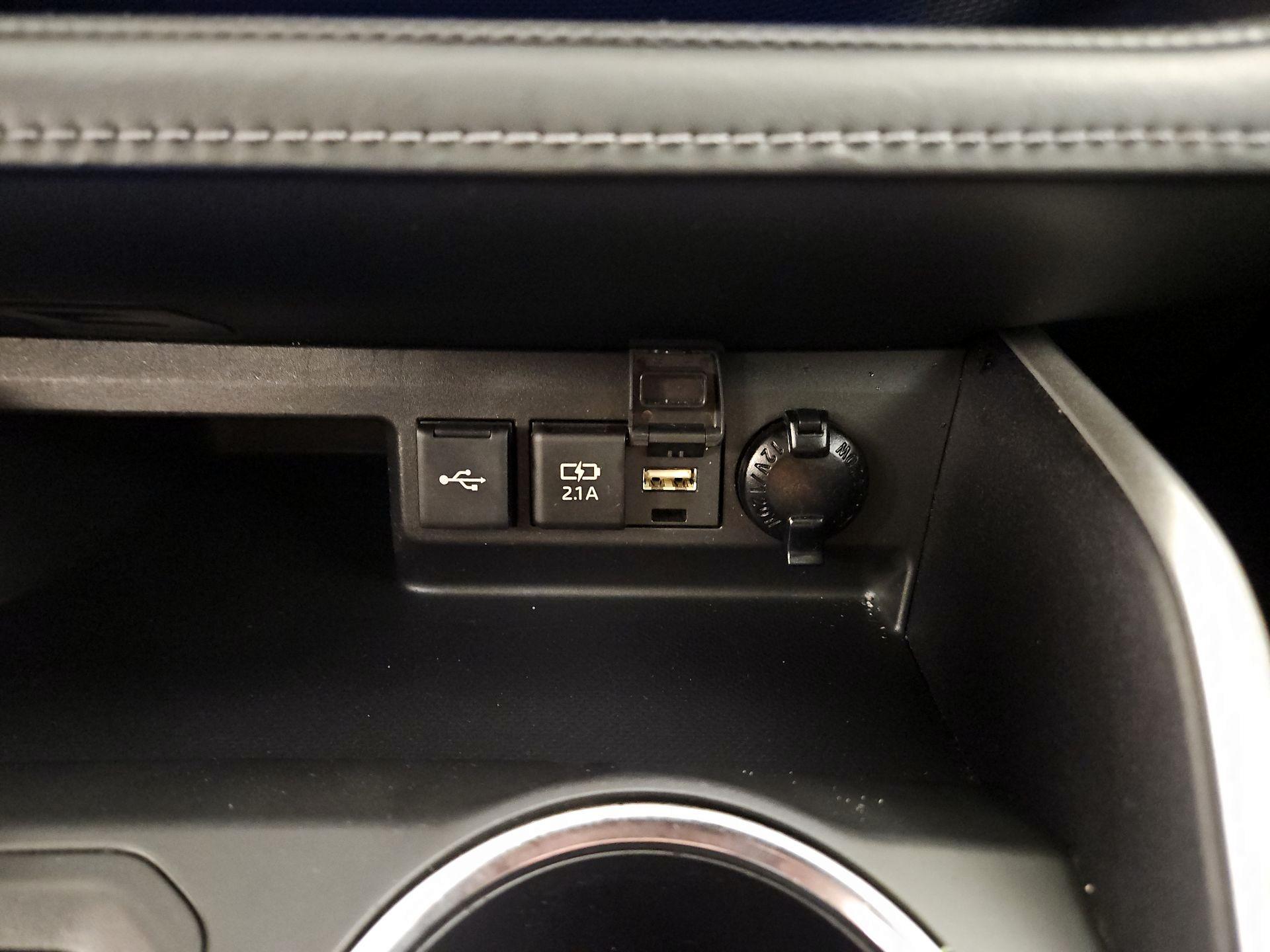 Thumbnail: 2021 Toyota Highlander - 19