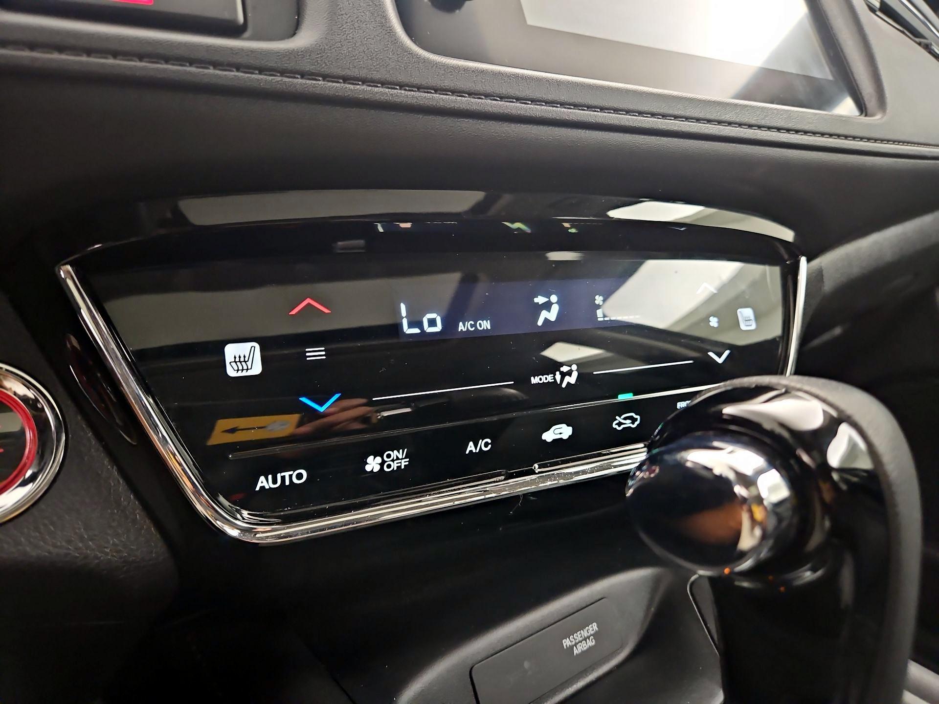 Thumbnail: 2019 Honda HR-V - 16