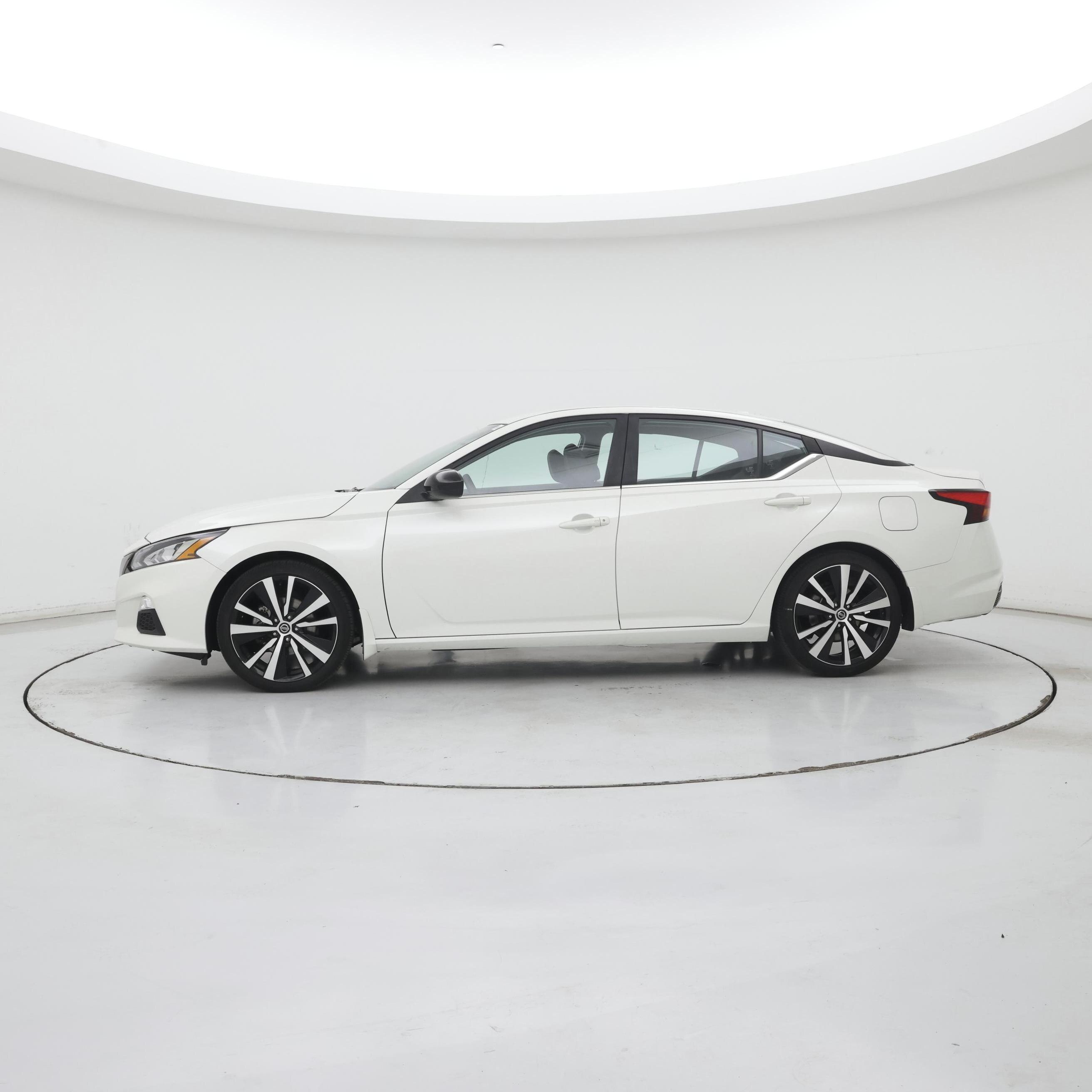 Thumbnail: 2022 Nissan Altima - 3