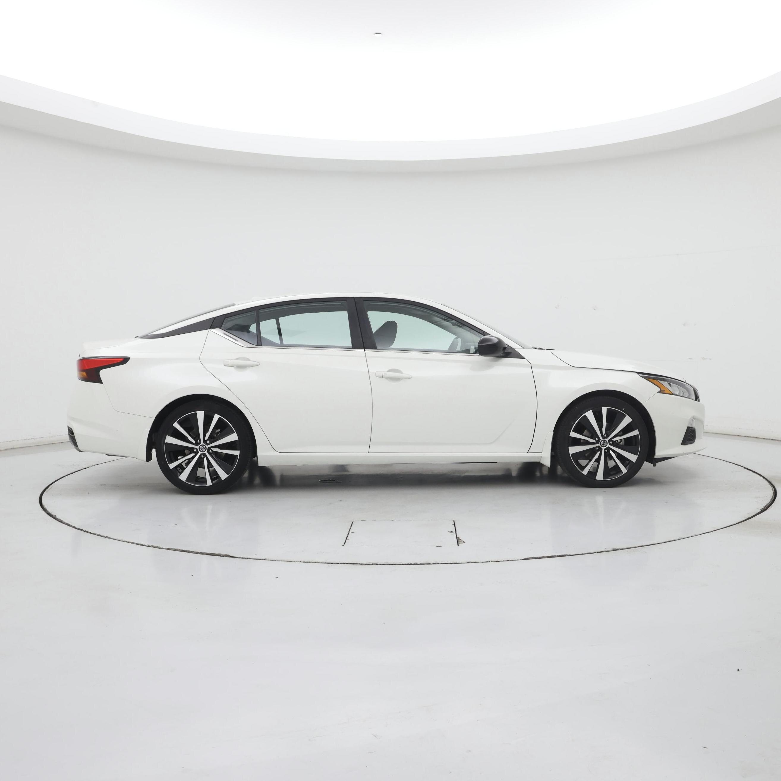 Thumbnail: 2022 Nissan Altima - 7