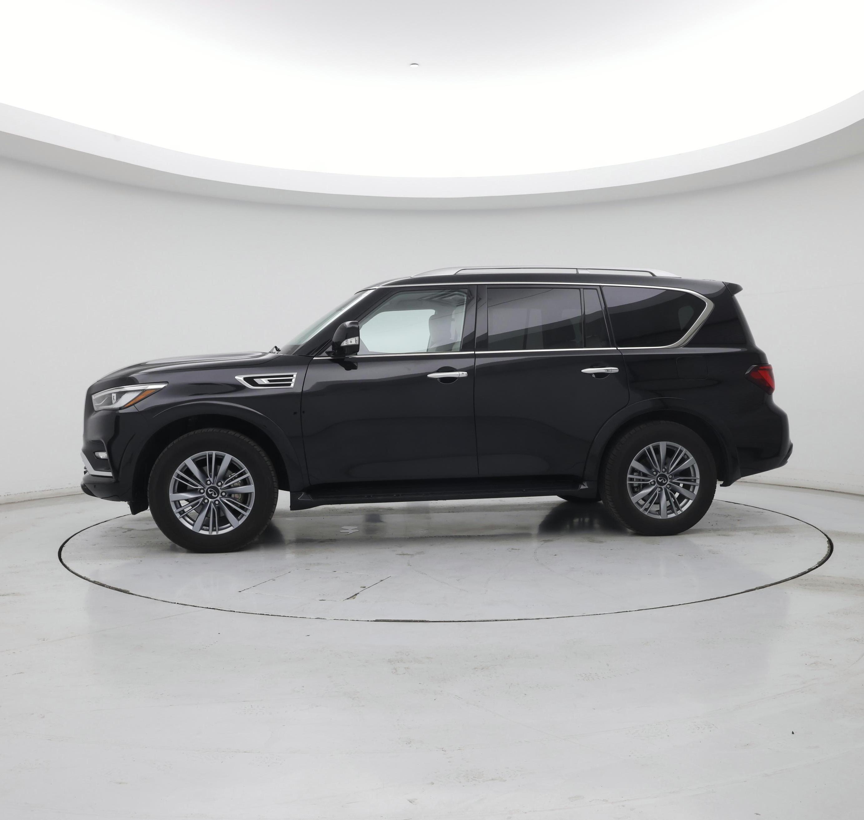 Thumbnail: 2022 INFINITI QX80 - 3