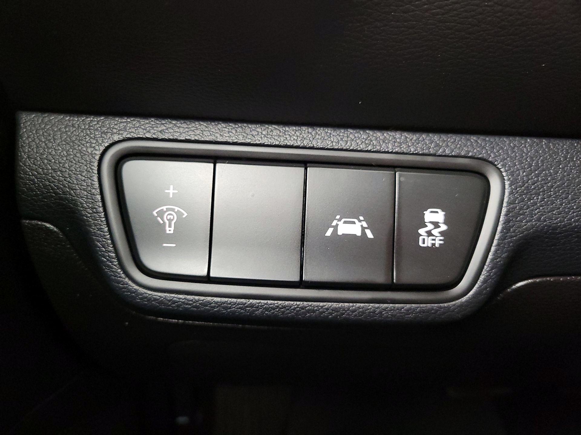 Thumbnail: 2021 Kia Forte - 11