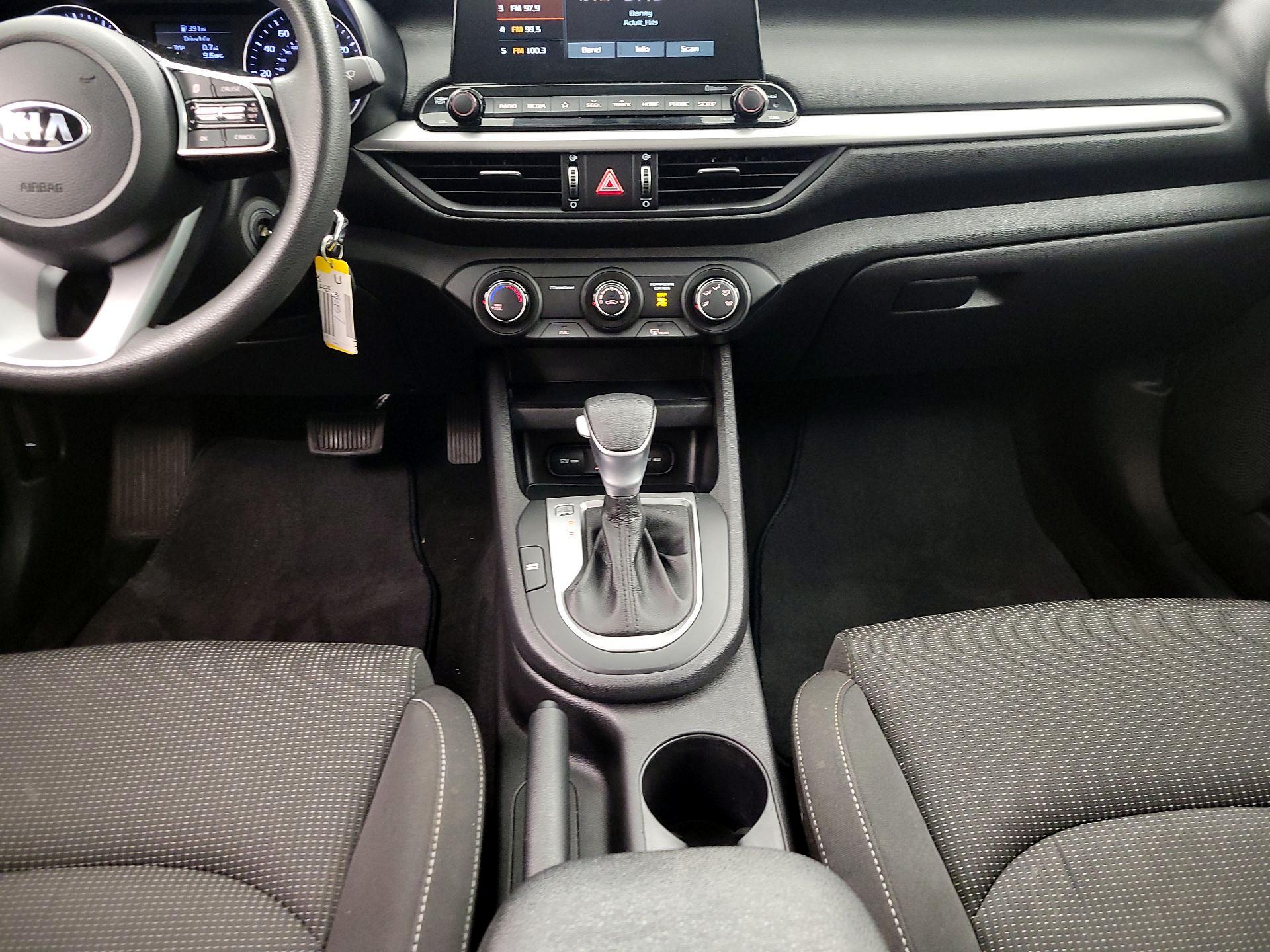 Thumbnail: 2021 Kia Forte - 15