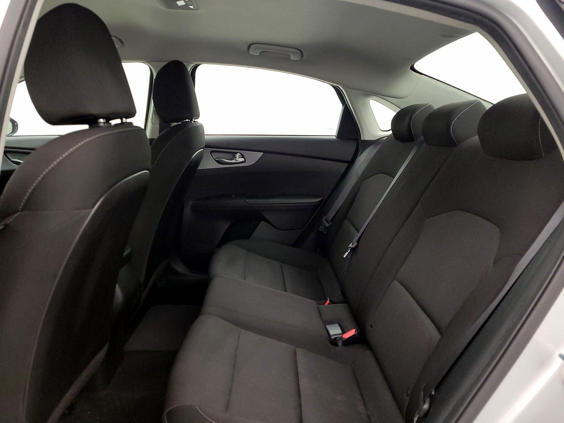 Thumbnail: 2021 Kia Forte - 17