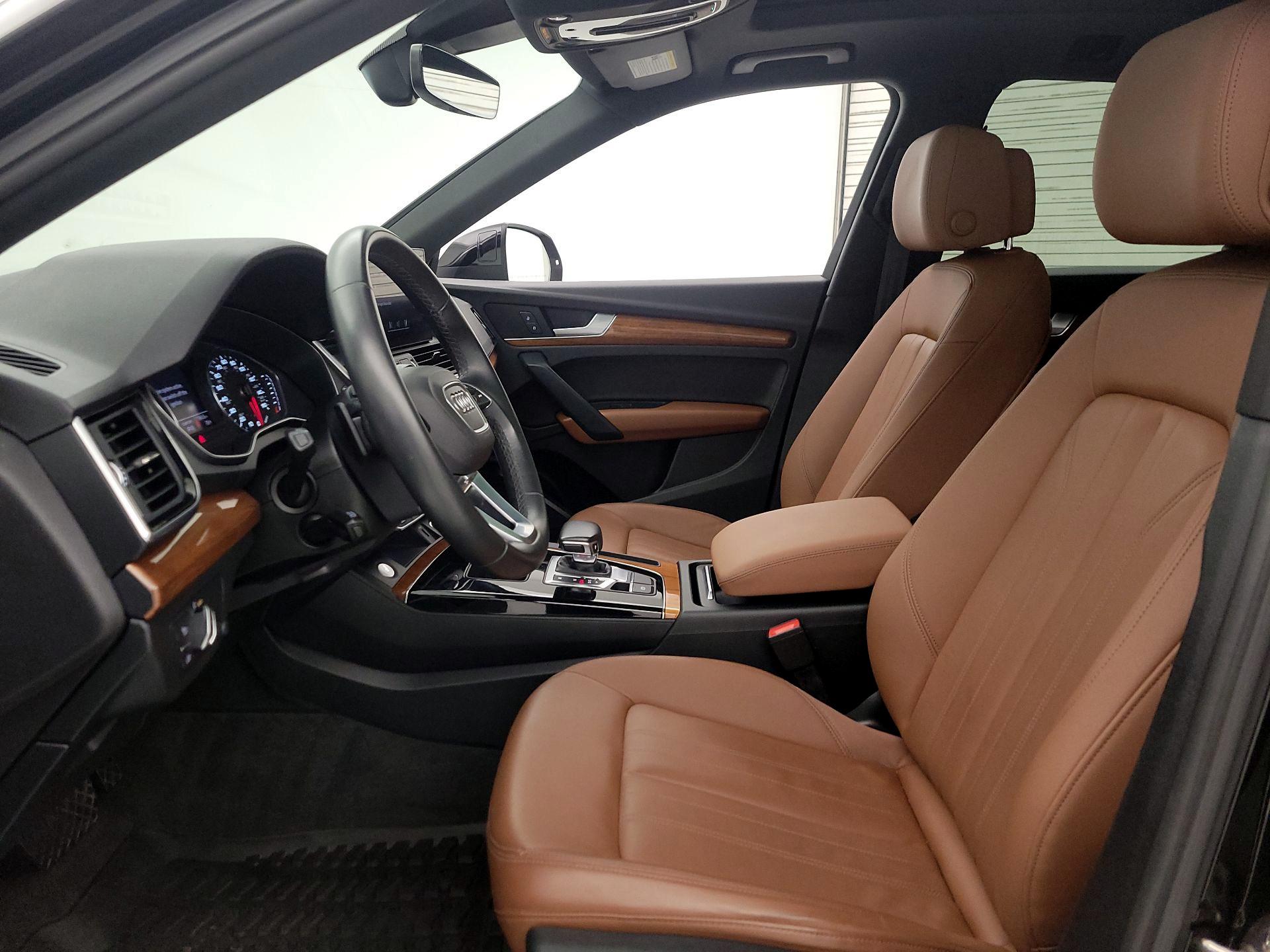 Thumbnail: 2021 Audi Q5 - 11