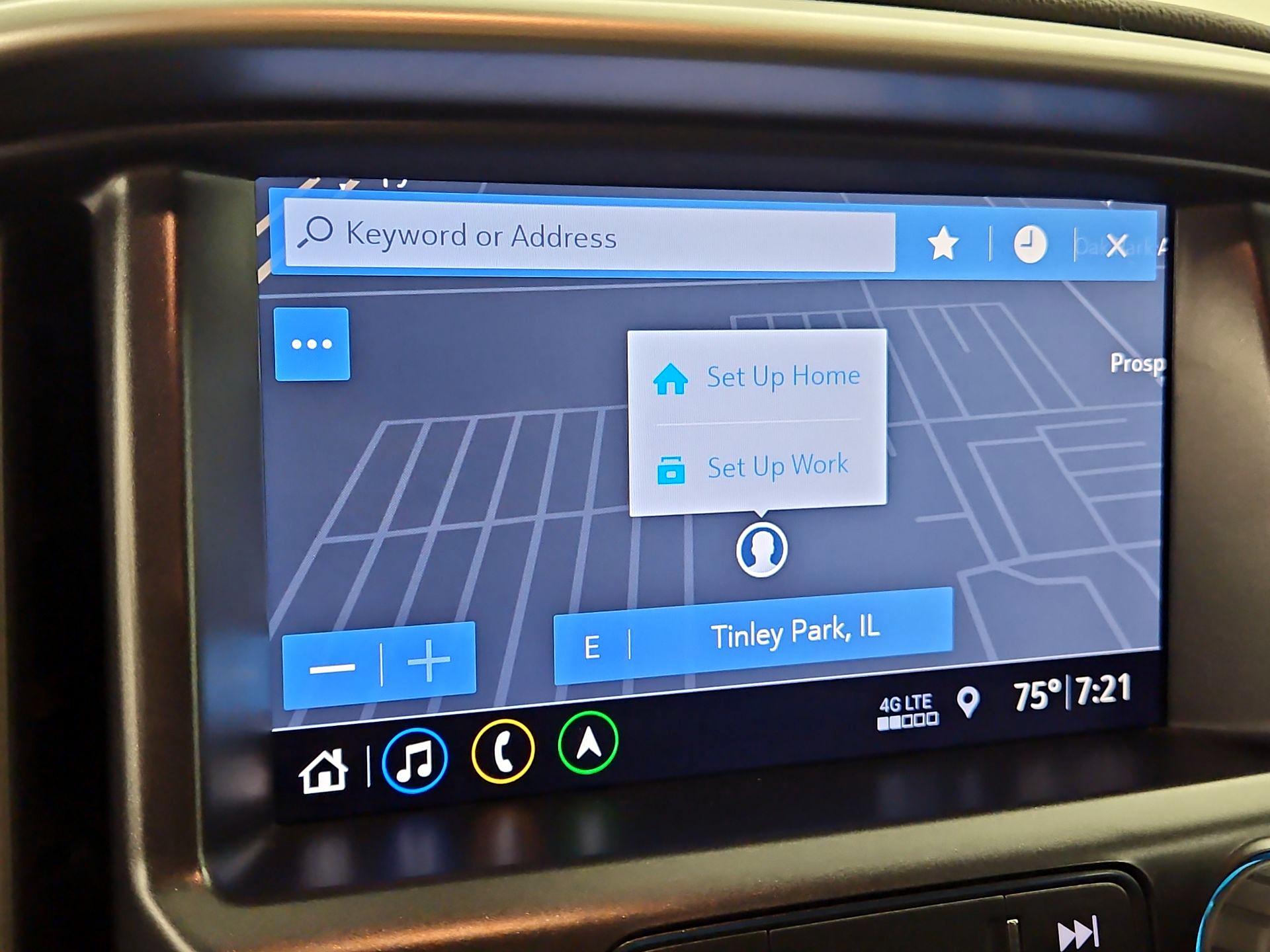 Thumbnail: 2022 Chevrolet Colorado - 14