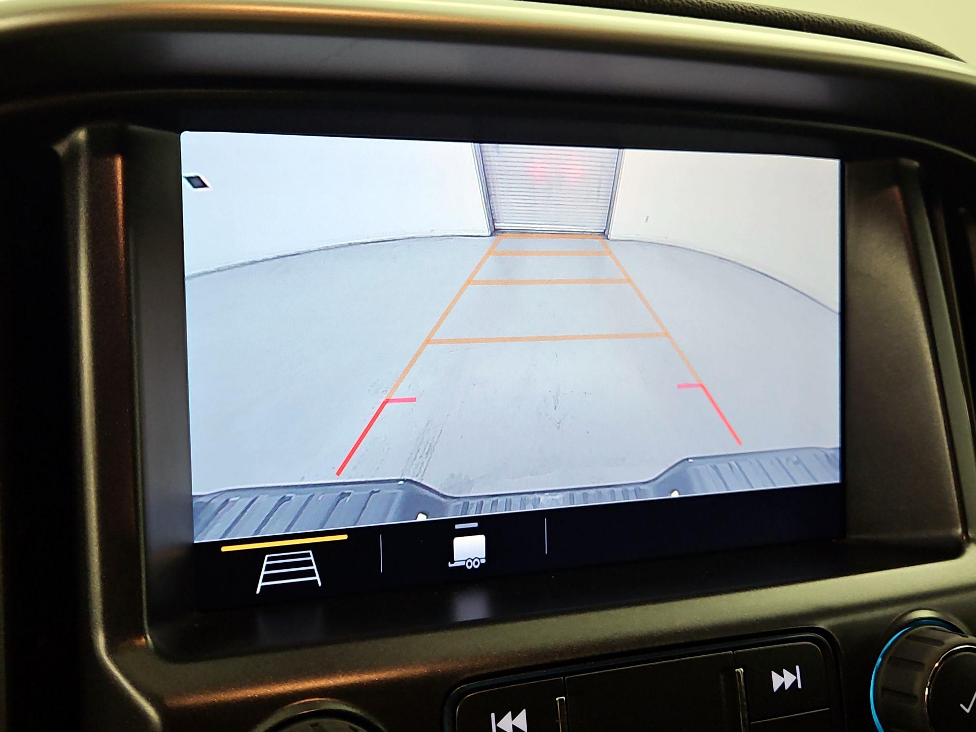 Thumbnail: 2022 Chevrolet Colorado - 15