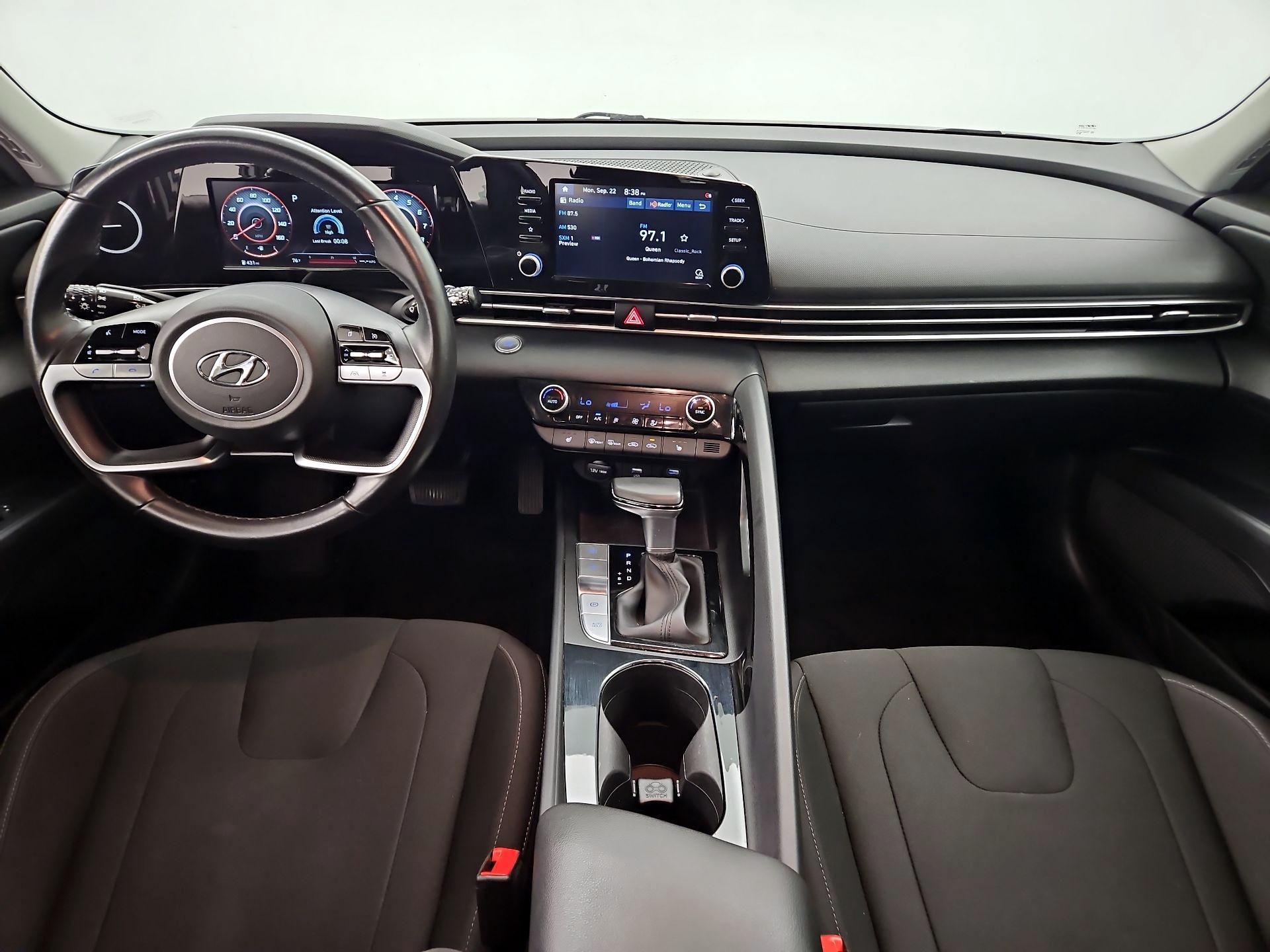 Thumbnail: 2022 Hyundai Elantra - 9