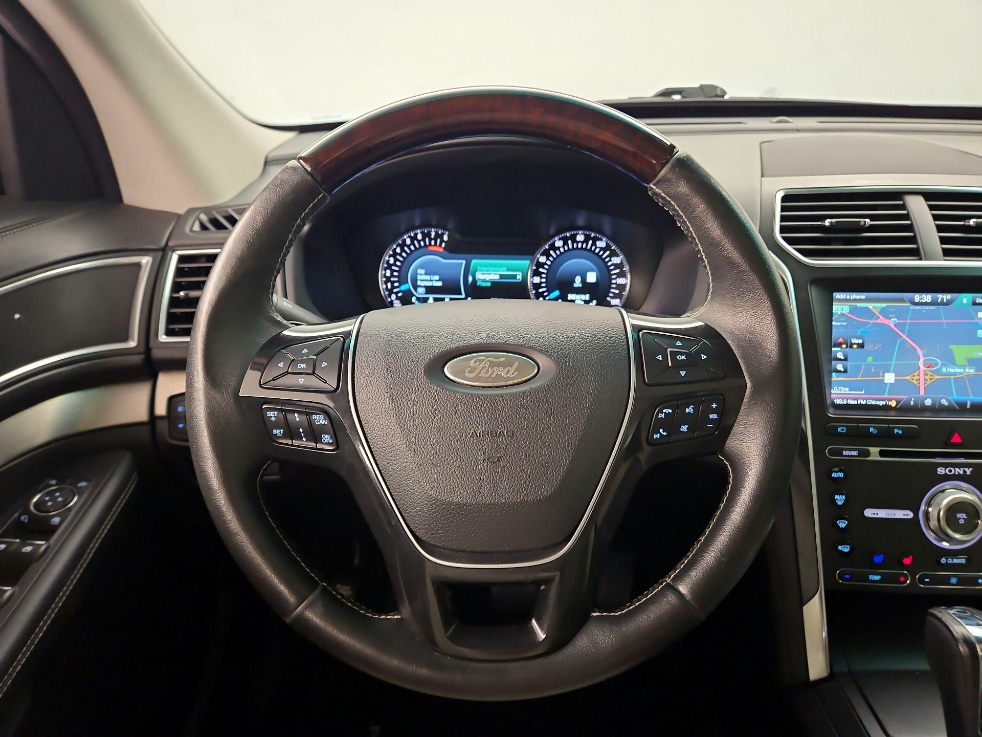 Thumbnail: 2016 Ford Explorer - 10