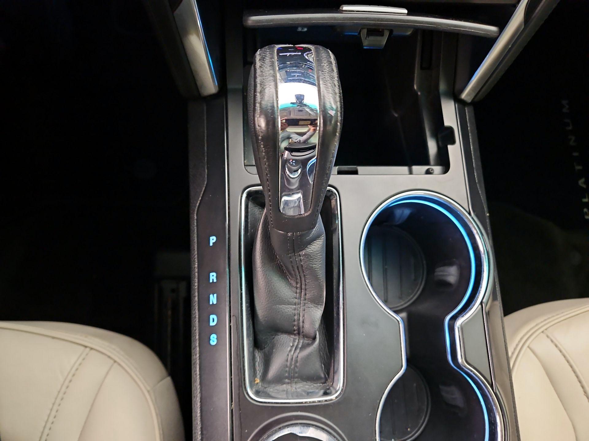 Thumbnail: 2016 Ford Explorer - 18