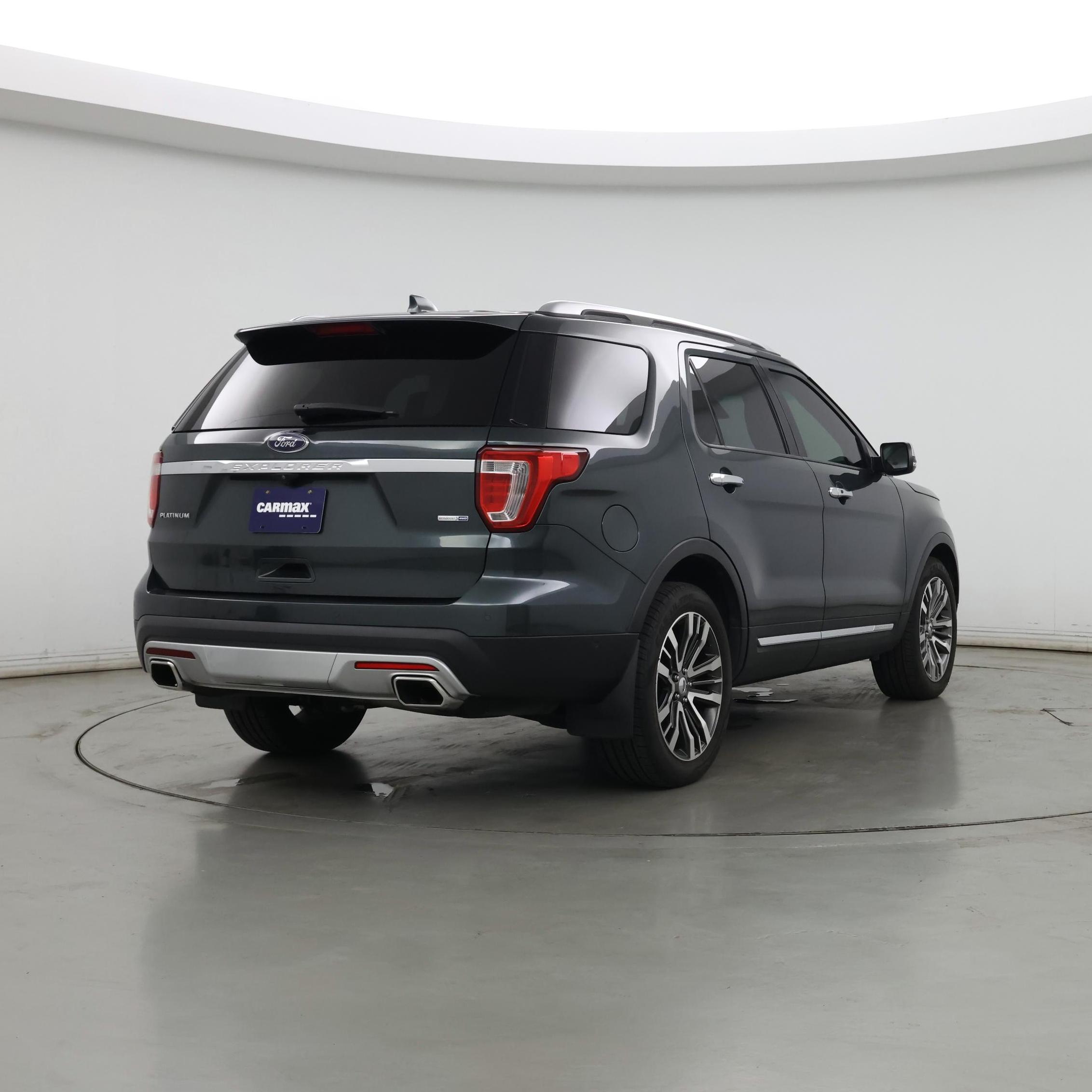 Thumbnail: 2016 Ford Explorer - 8