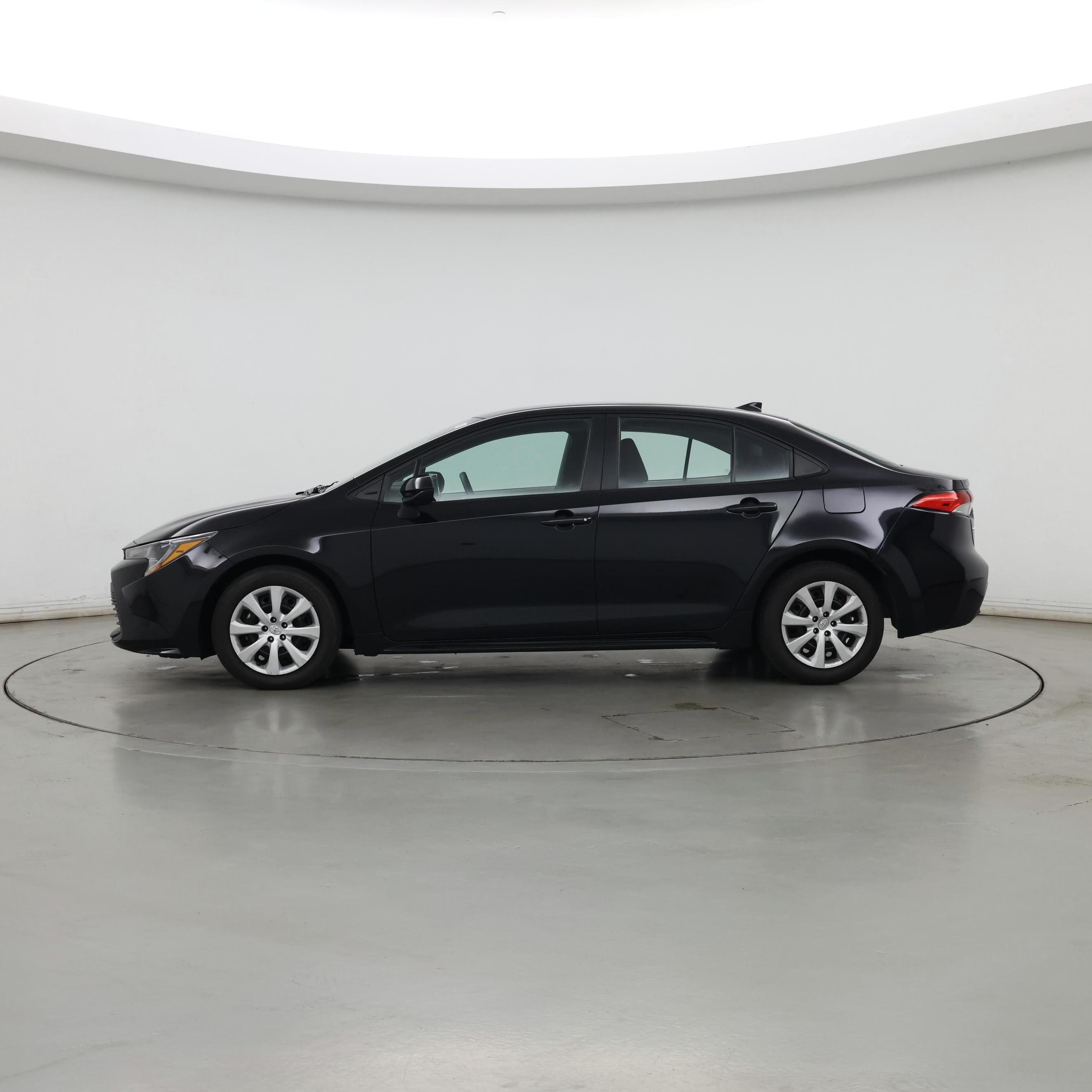 Thumbnail: 2023 Toyota Corolla - 3