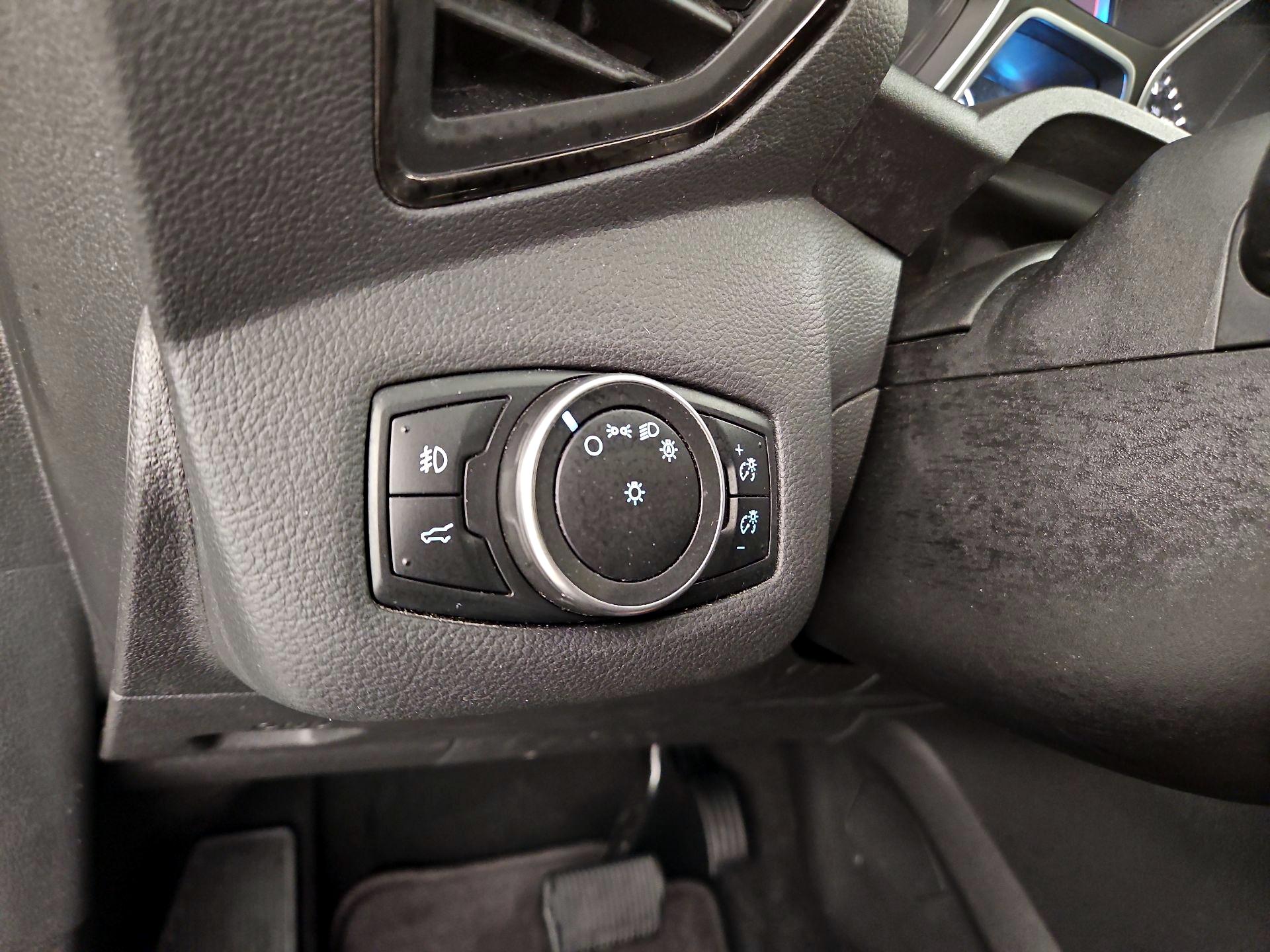 Thumbnail: 2017 Ford Escape - 13