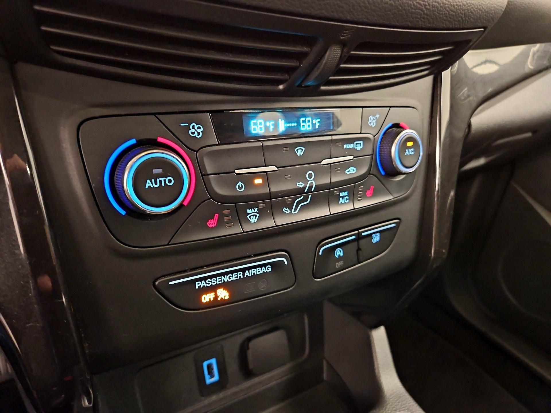 Thumbnail: 2017 Ford Escape - 16
