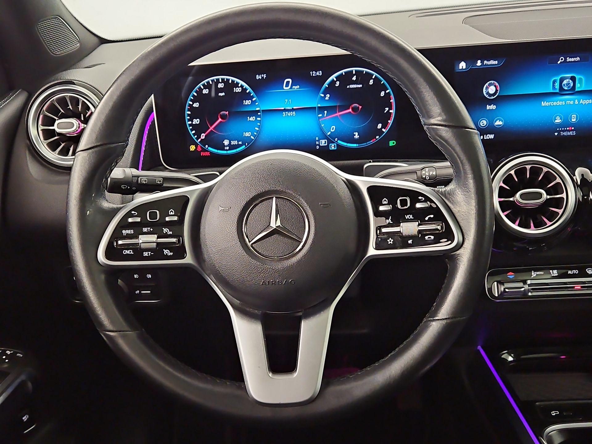 Thumbnail: 2021 Mercedes-Benz GLB - 10