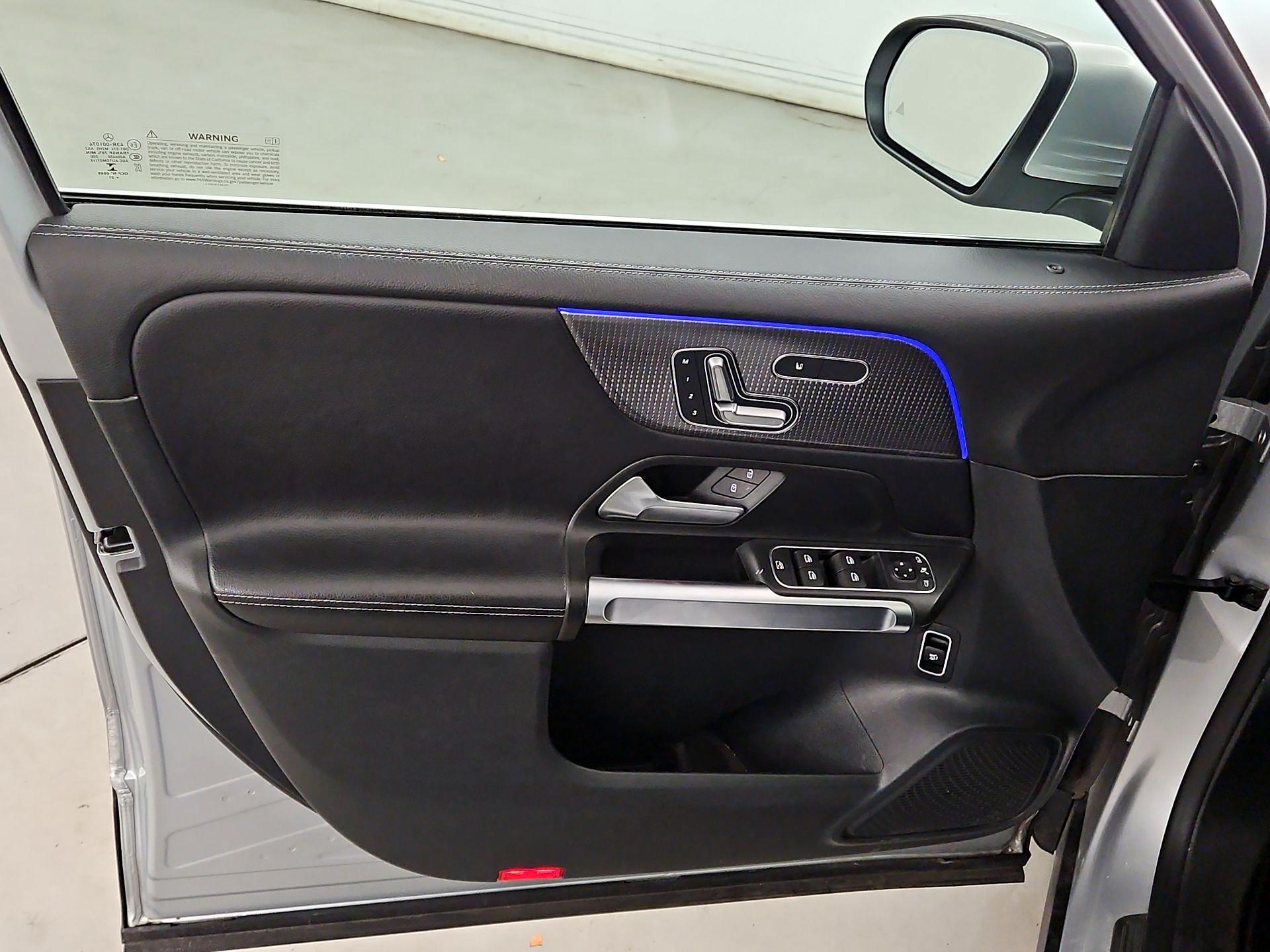 Thumbnail: 2021 Mercedes-Benz GLB - 12