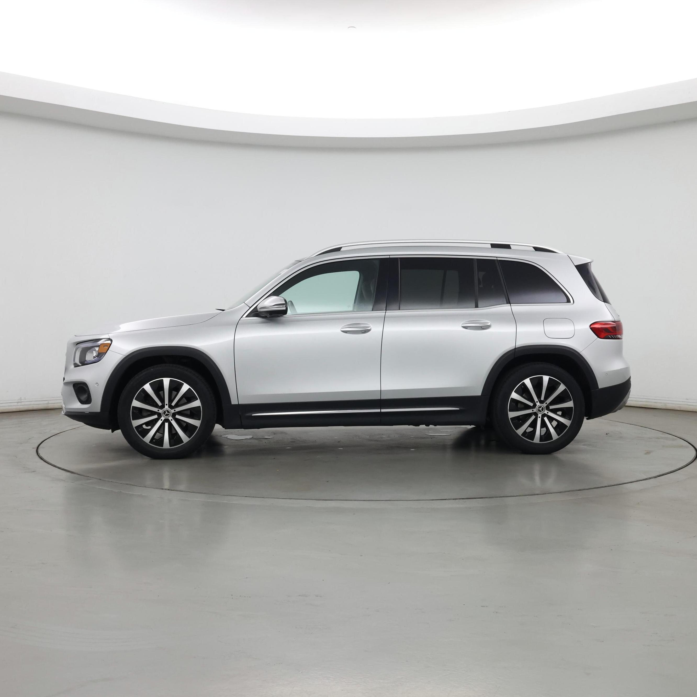 Thumbnail: 2021 Mercedes-Benz GLB - 3