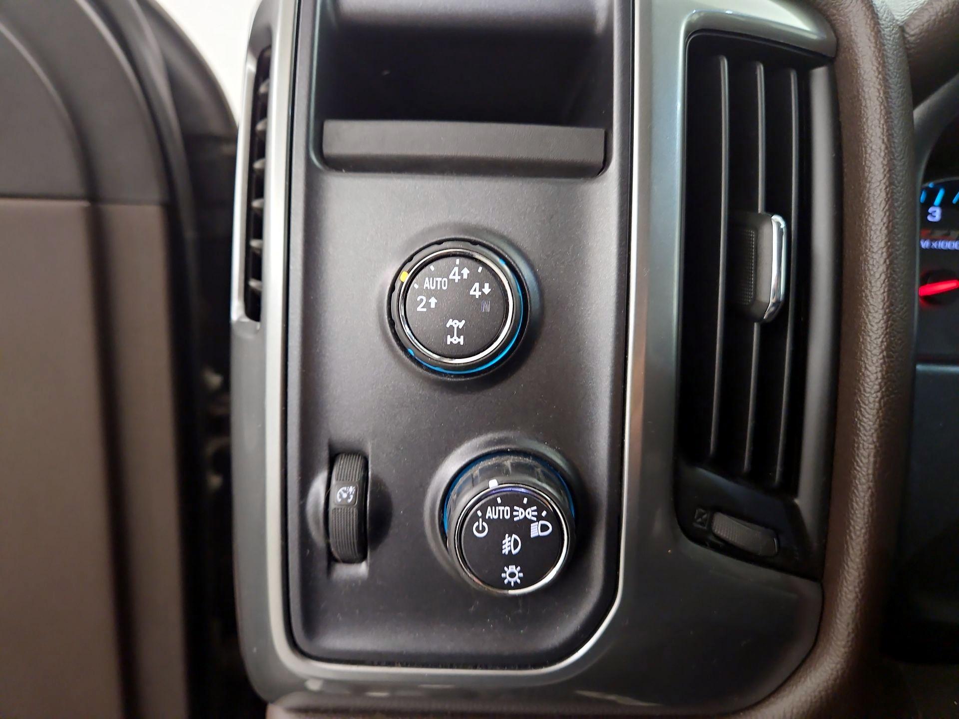 Thumbnail: 2014 Chevrolet Silverado 1500 - 13