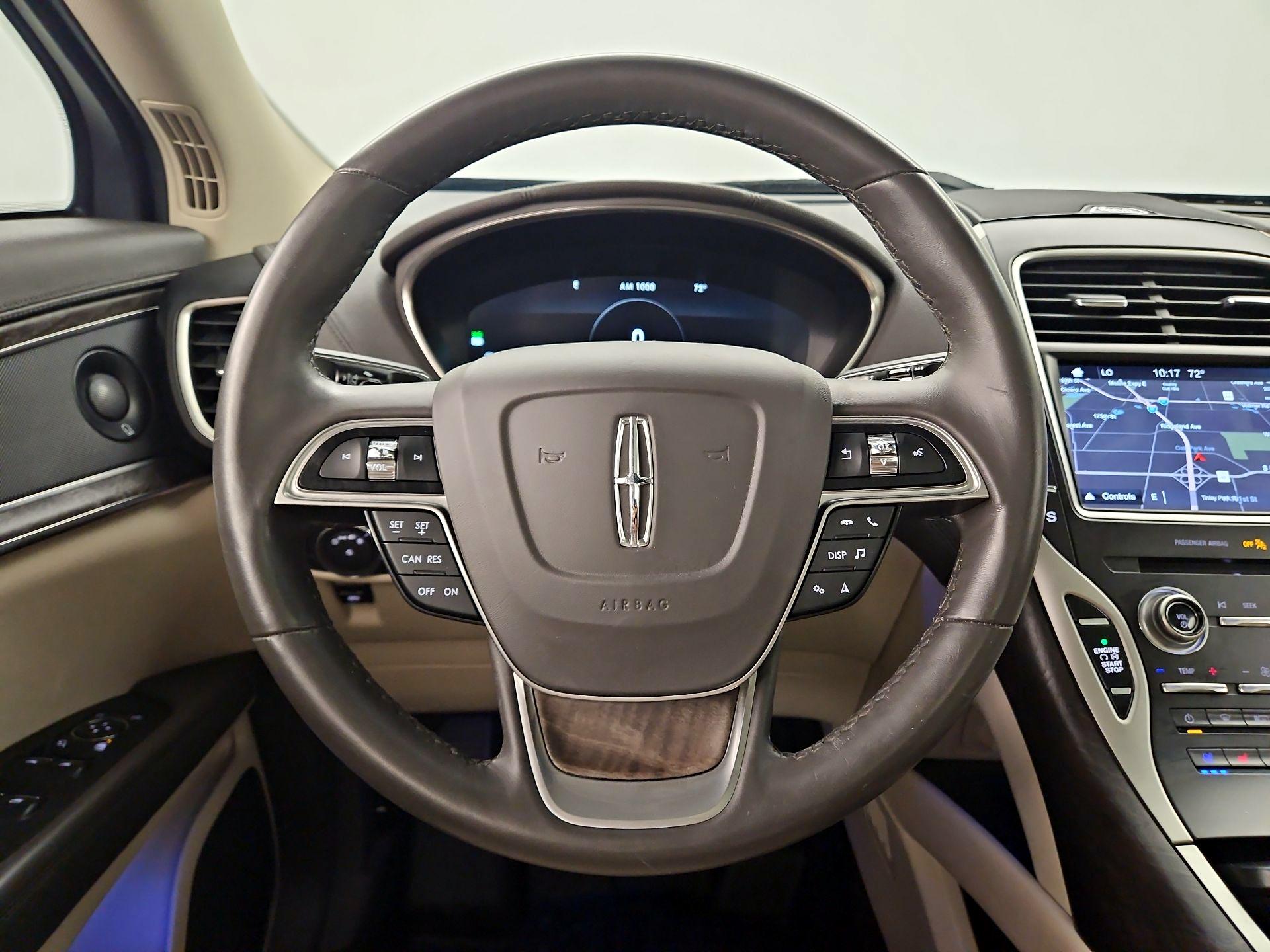 Thumbnail: 2019 Lincoln Nautilus - 10