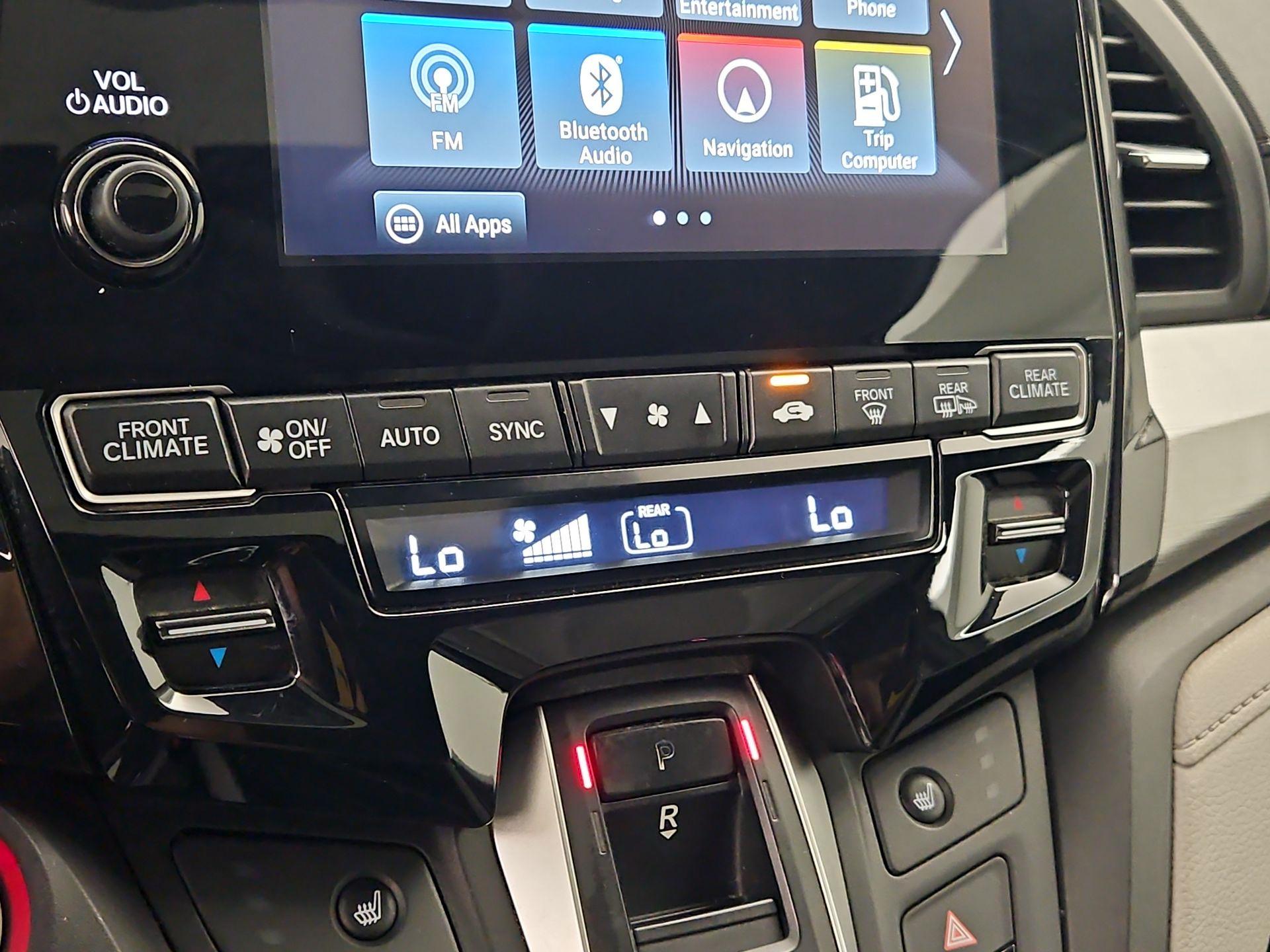 Thumbnail: 2019 Honda Odyssey - 17