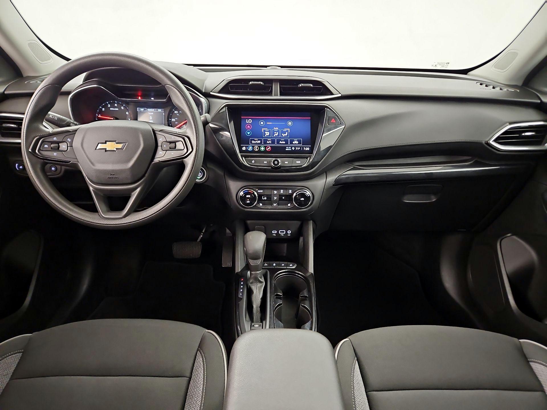 Thumbnail: 2023 Chevrolet TrailBlazer - 9