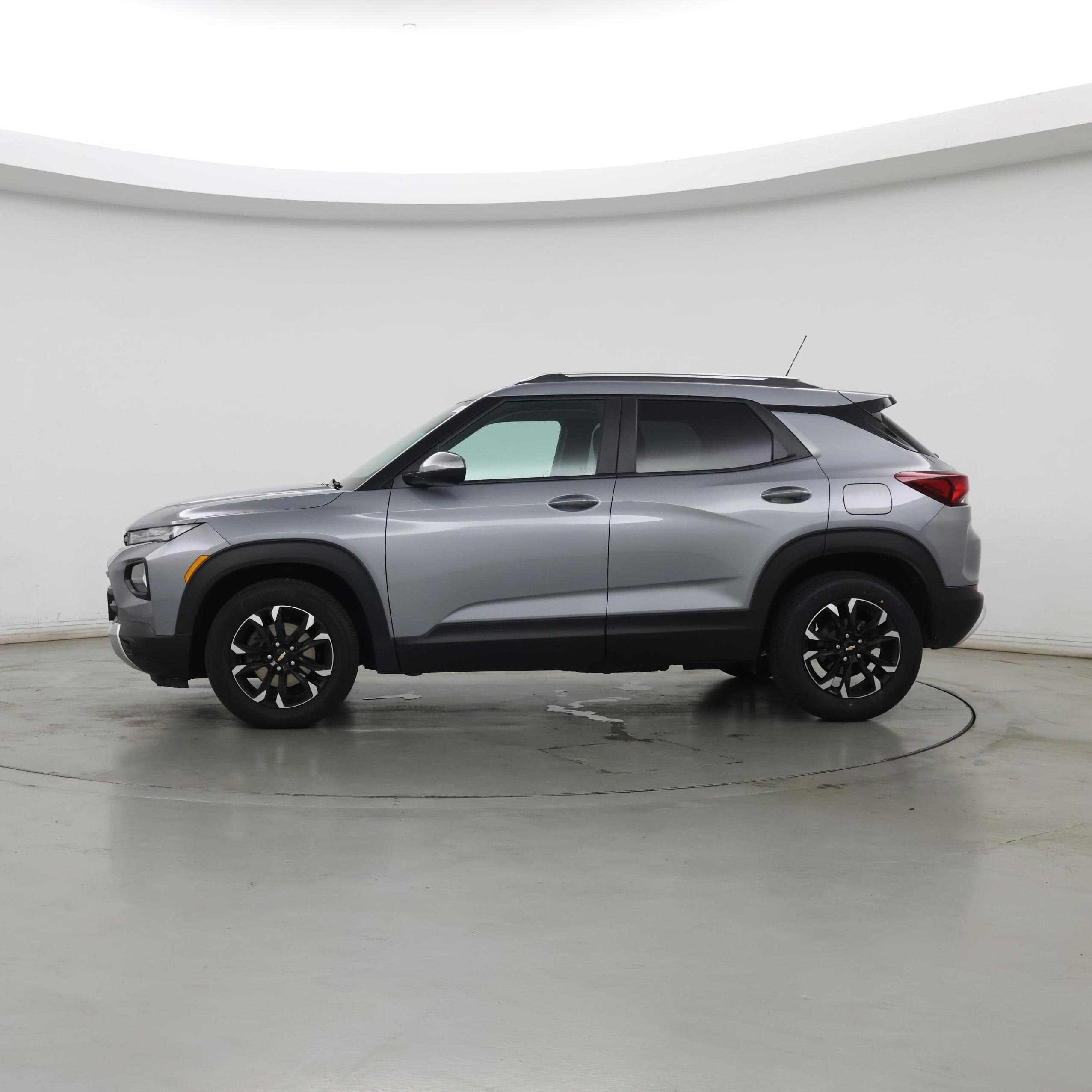 Thumbnail: 2023 Chevrolet TrailBlazer - 3