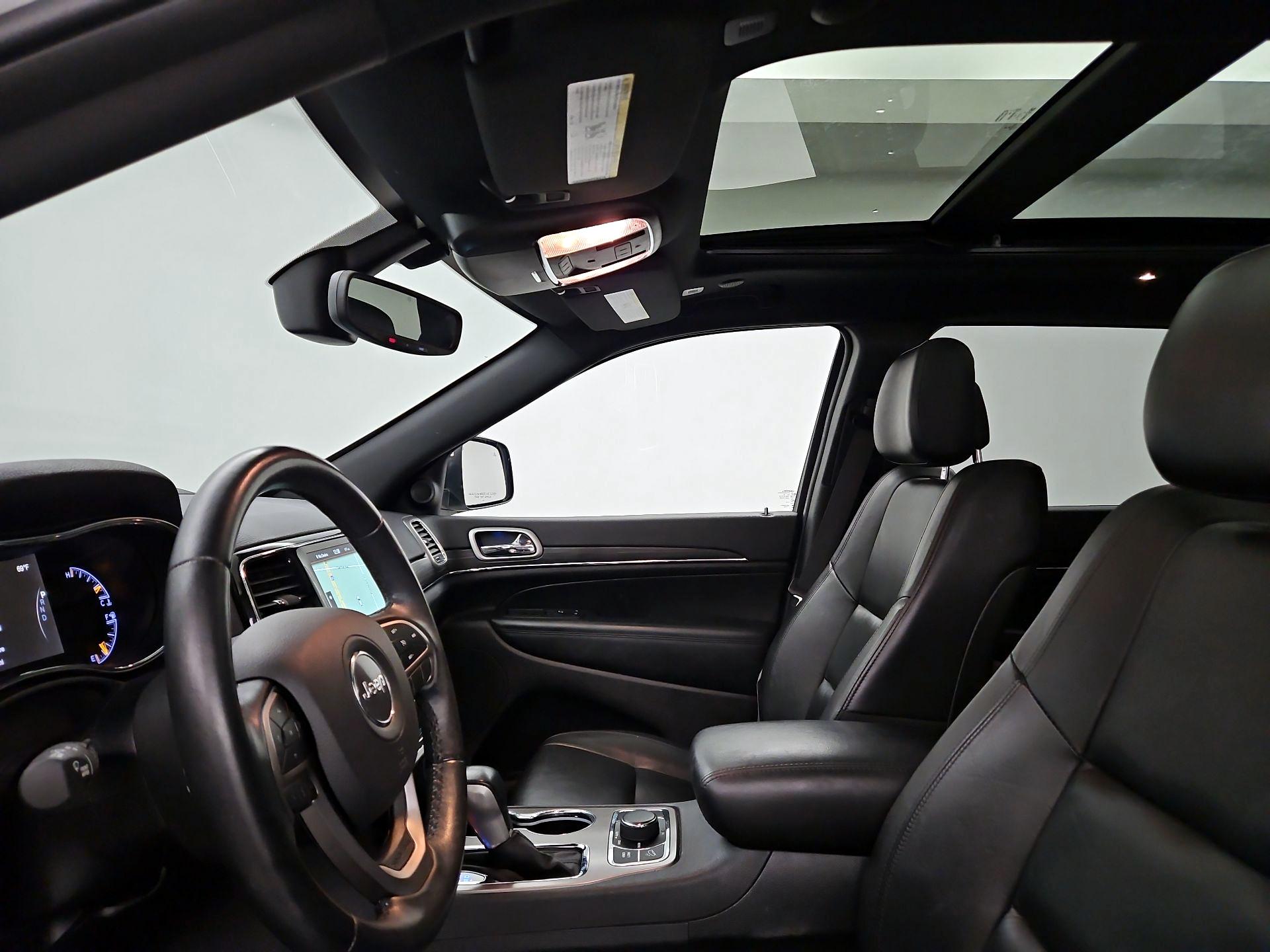 Thumbnail: 2022 Jeep Grand Cherokee - 20