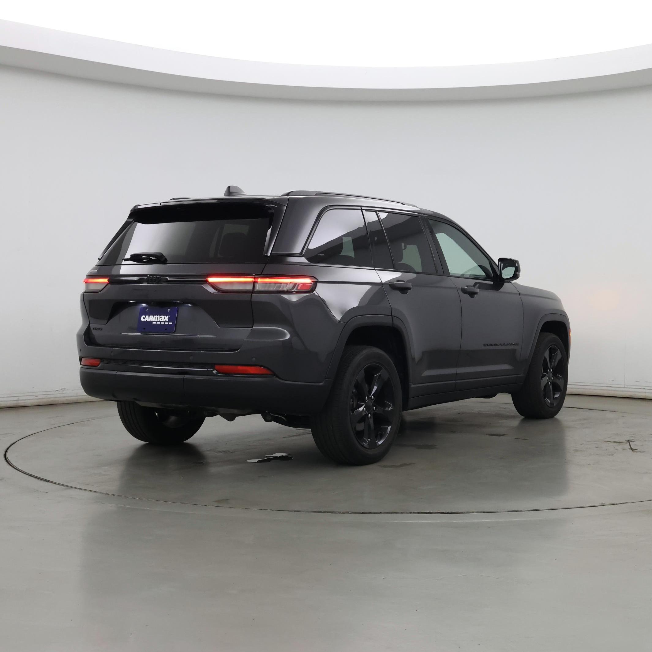 Thumbnail: 2022 Jeep Grand Cherokee - 8