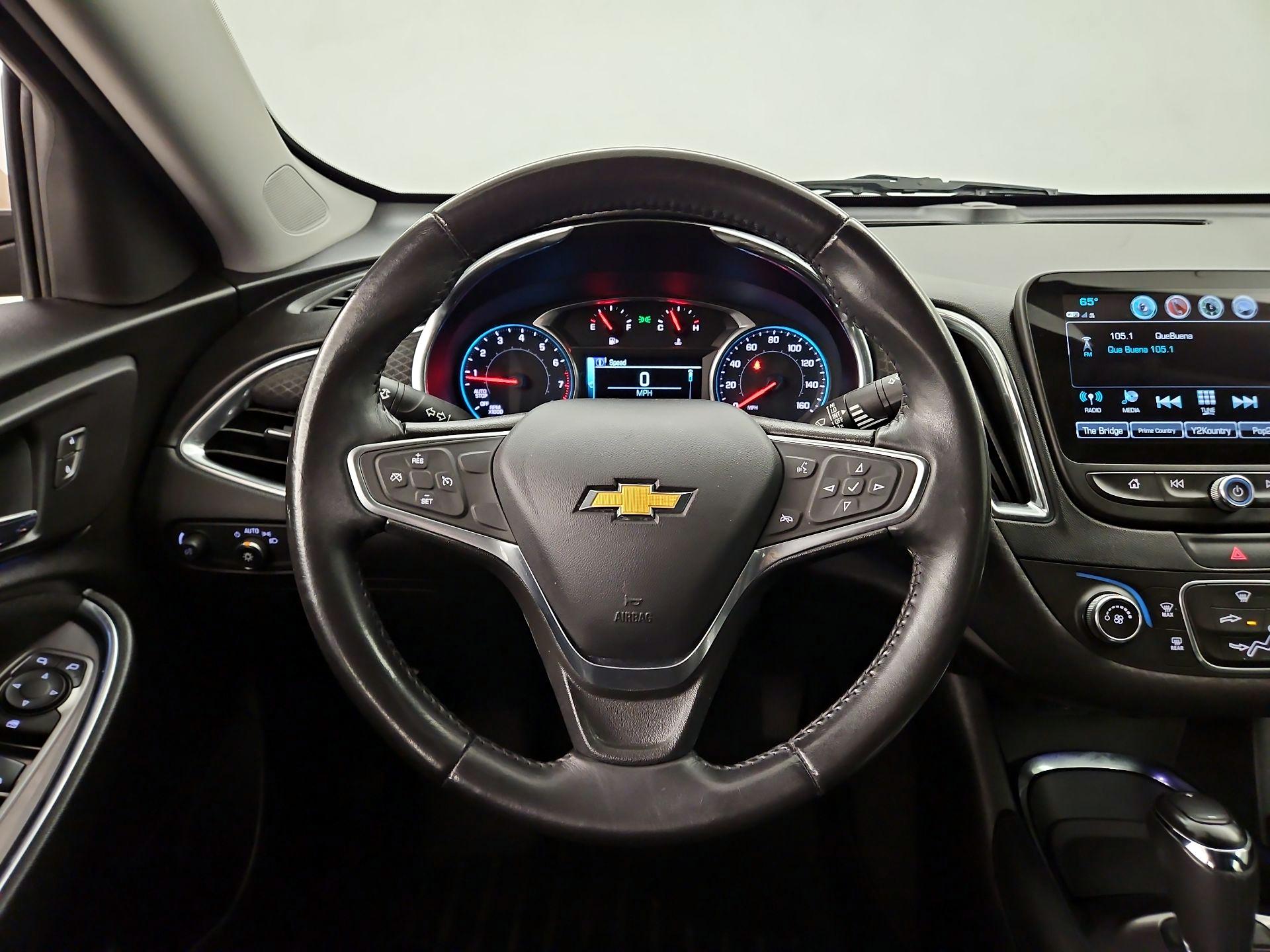 Thumbnail: 2018 Chevrolet Malibu - 10
