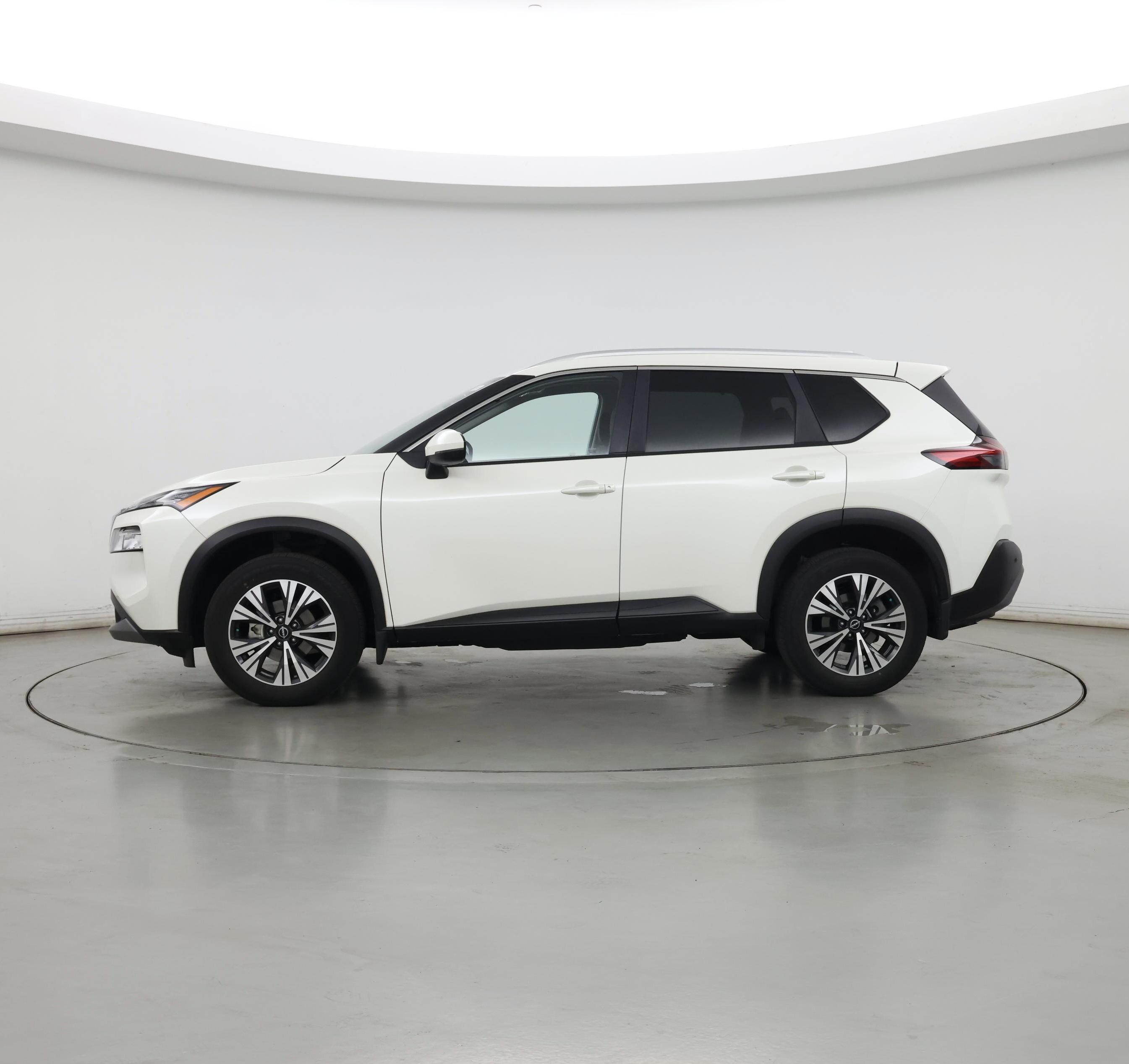 Thumbnail: 2022 Nissan Rogue - 3