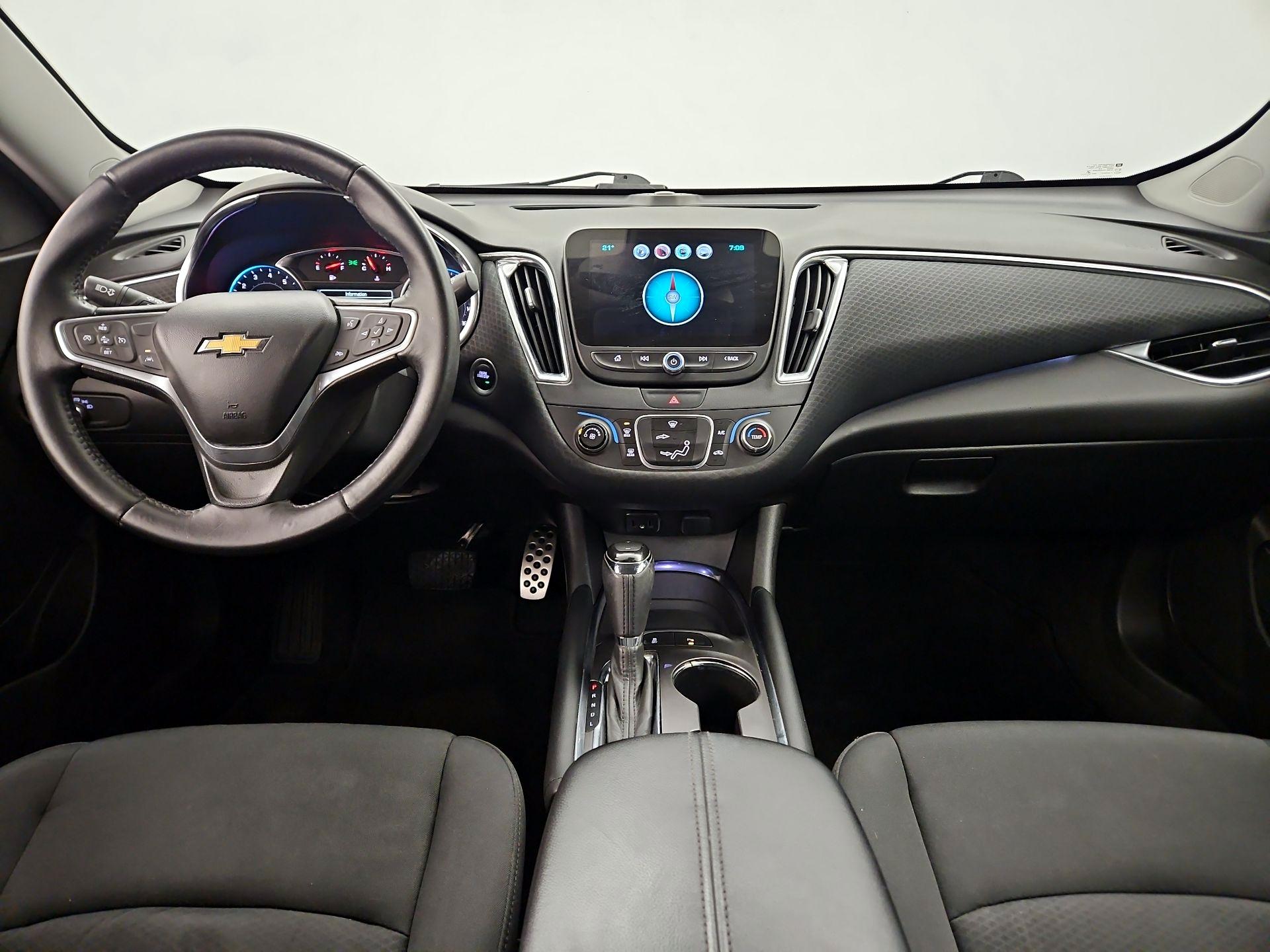 Thumbnail: 2016 Chevrolet Malibu - 9