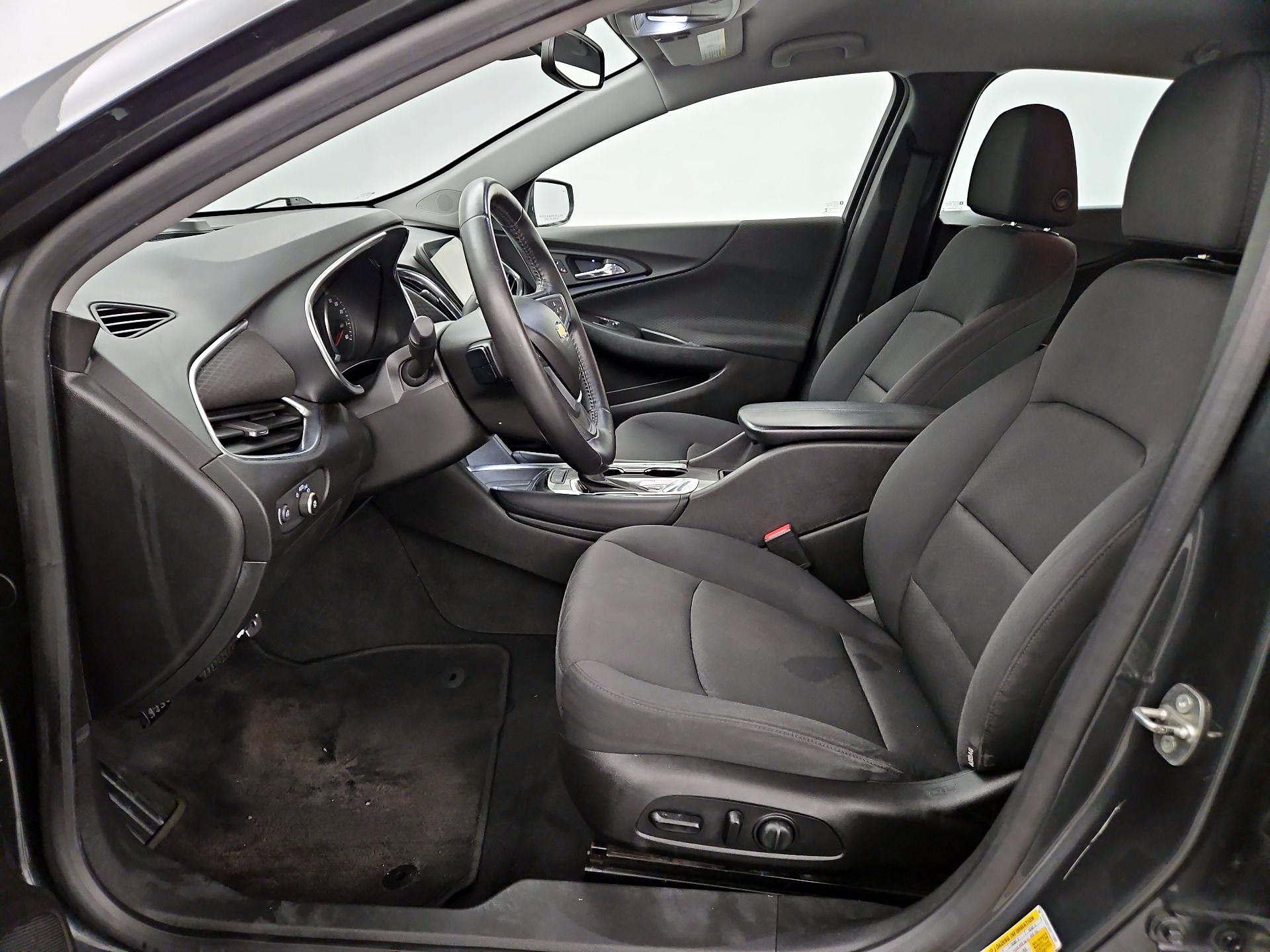 Thumbnail: 2016 Chevrolet Malibu - 11