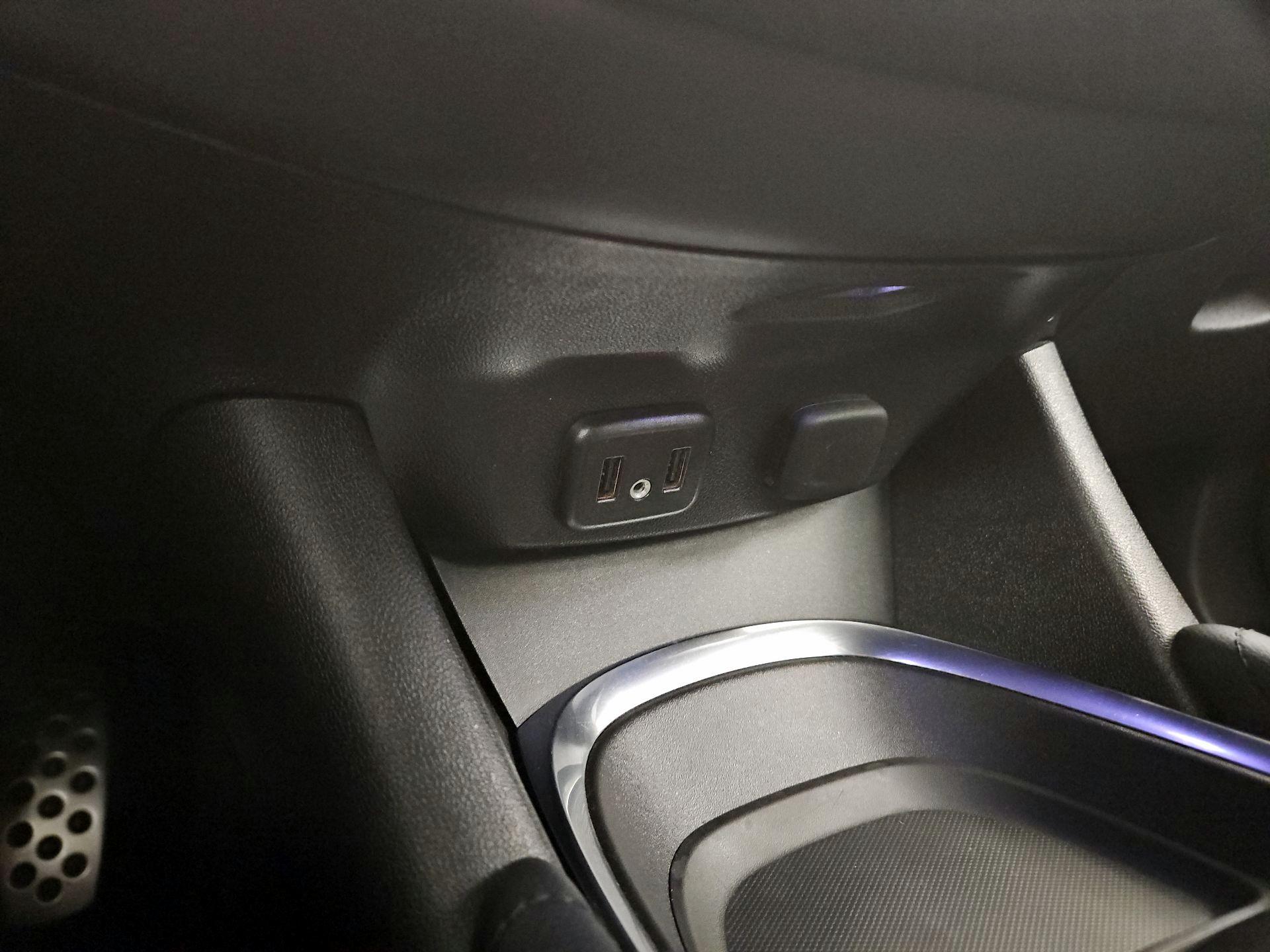 Thumbnail: 2016 Chevrolet Malibu - 18