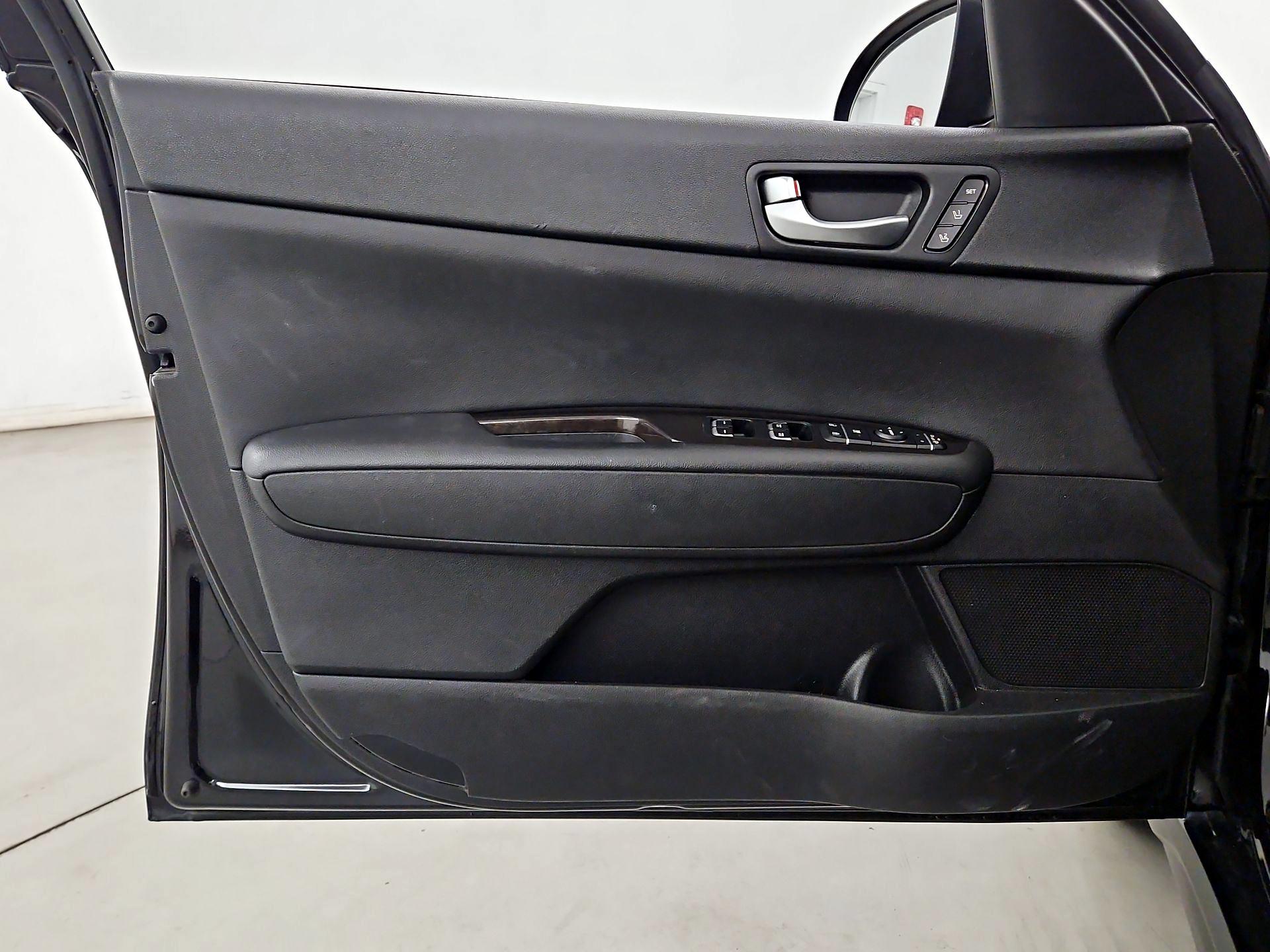 Thumbnail: 2016 Kia Optima - 12