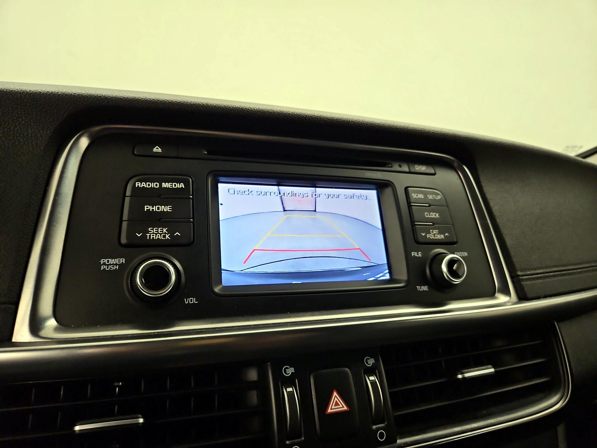 Thumbnail: 2016 Kia Optima - 14