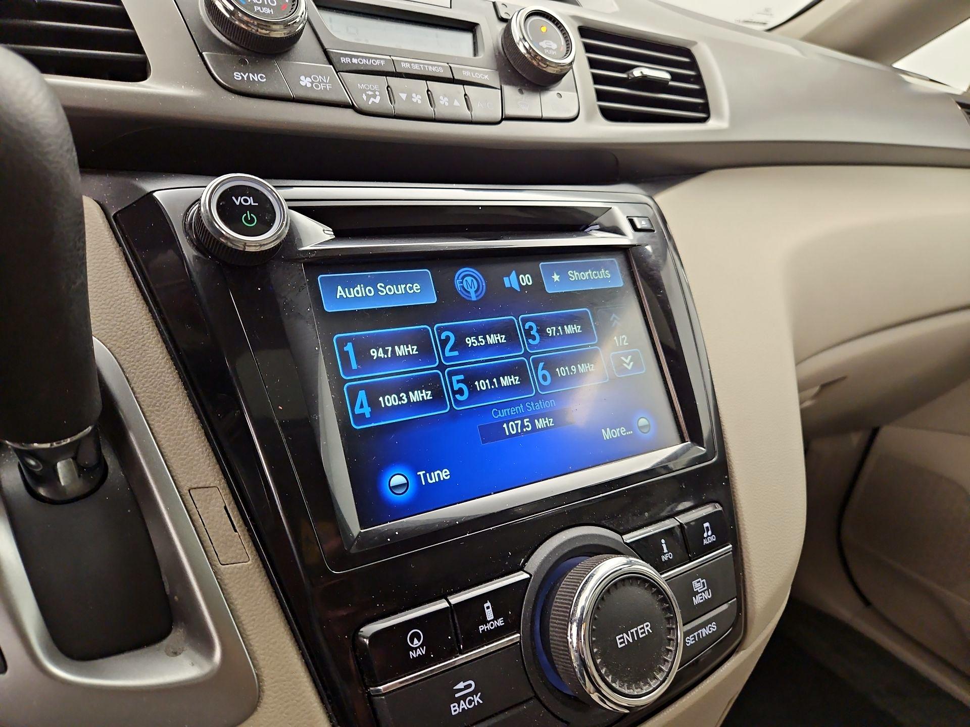 Thumbnail: 2016 Honda Odyssey - 16
