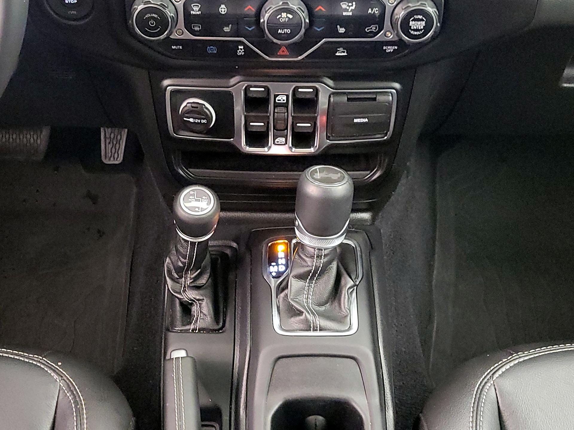 Thumbnail: 2023 Jeep Wrangler - 17