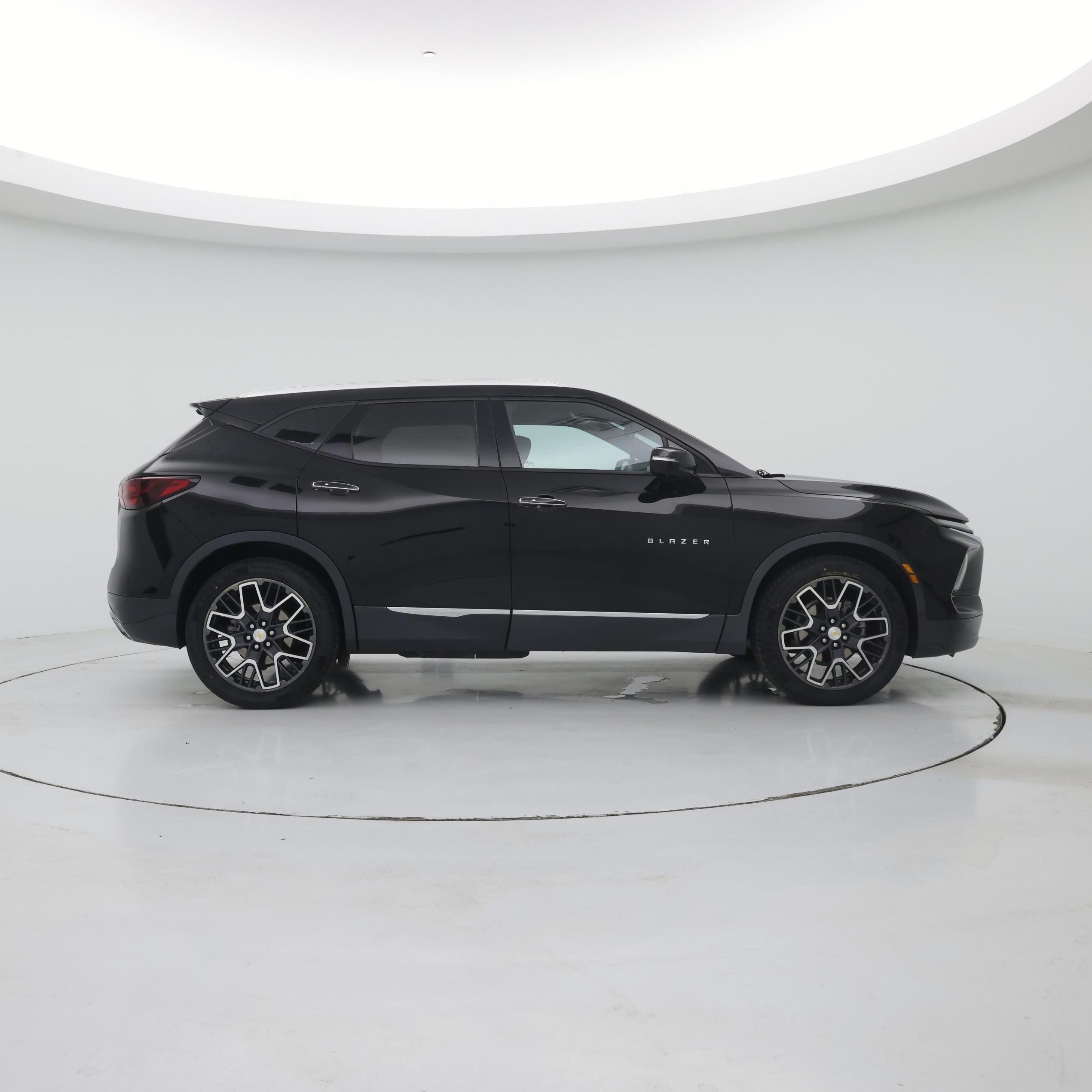 Thumbnail: 2023 Chevrolet Blazer - 7