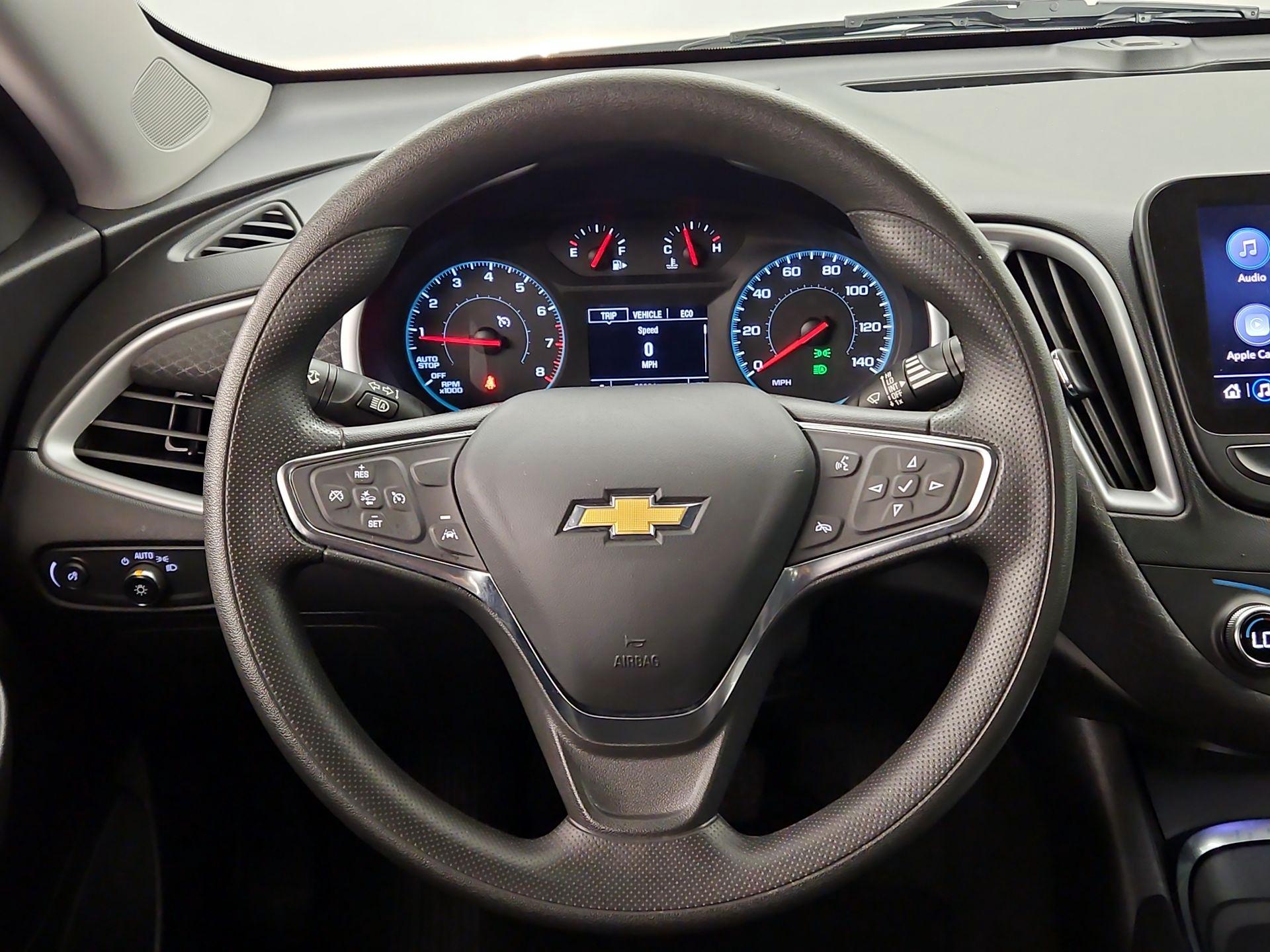Thumbnail: 2023 Chevrolet Malibu - 10