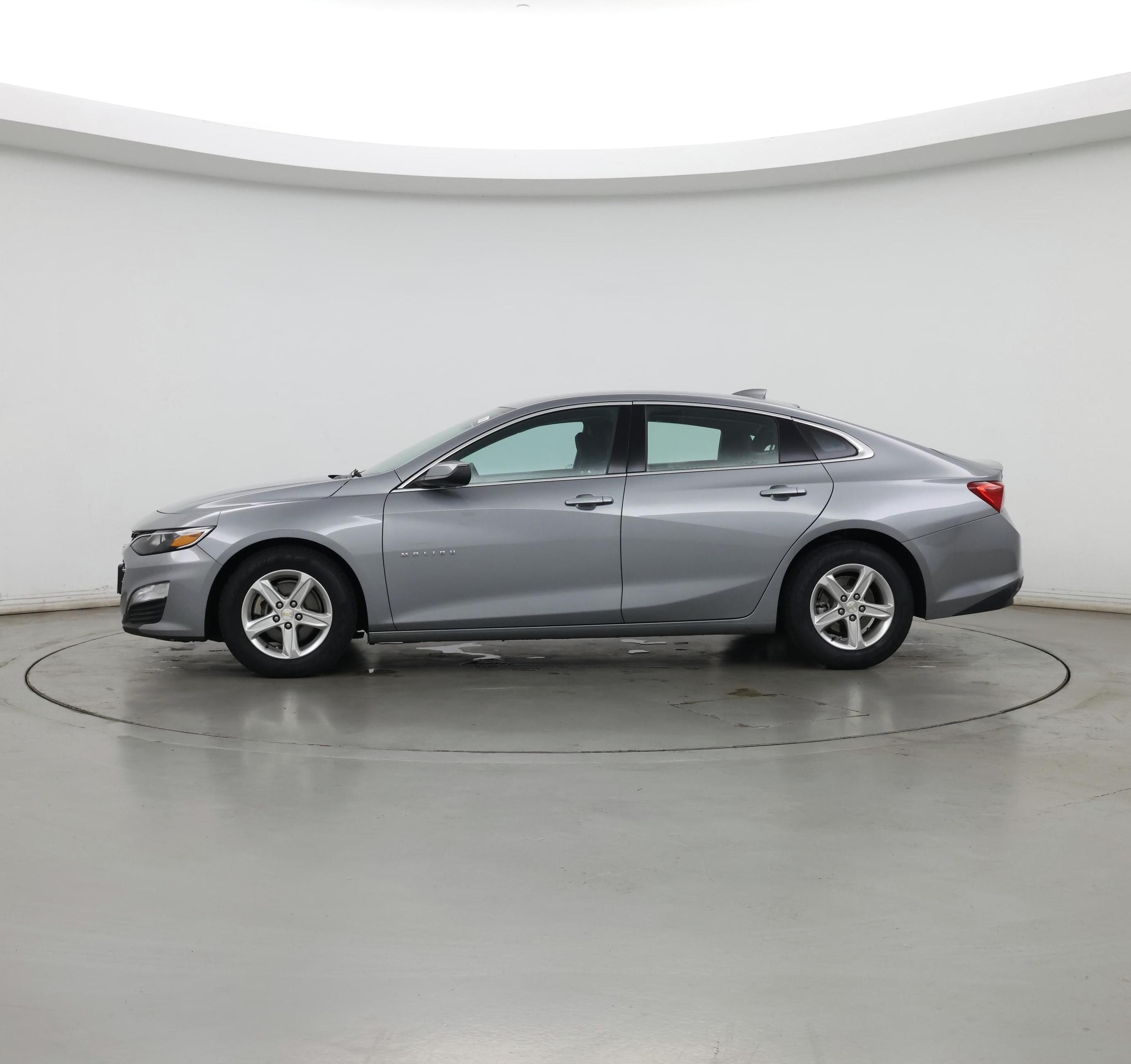 Thumbnail: 2023 Chevrolet Malibu - 3