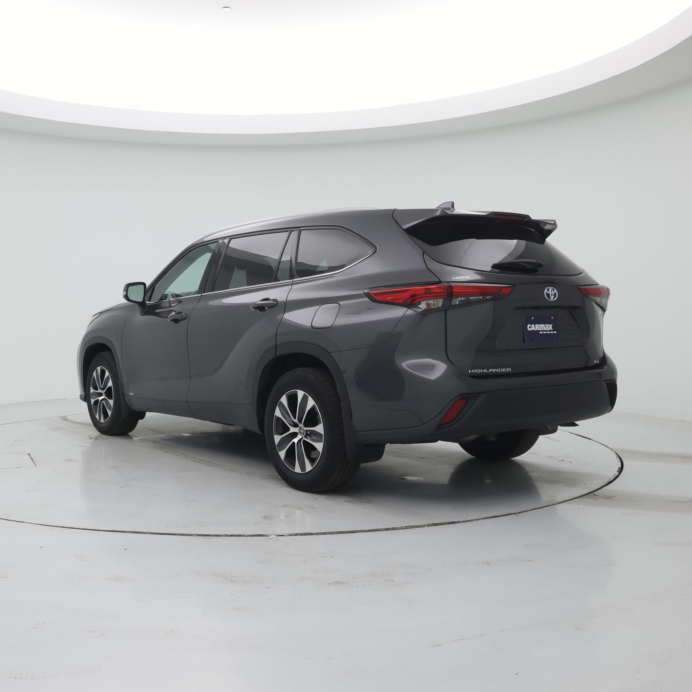 Thumbnail: 2022 Toyota Highlander - 2